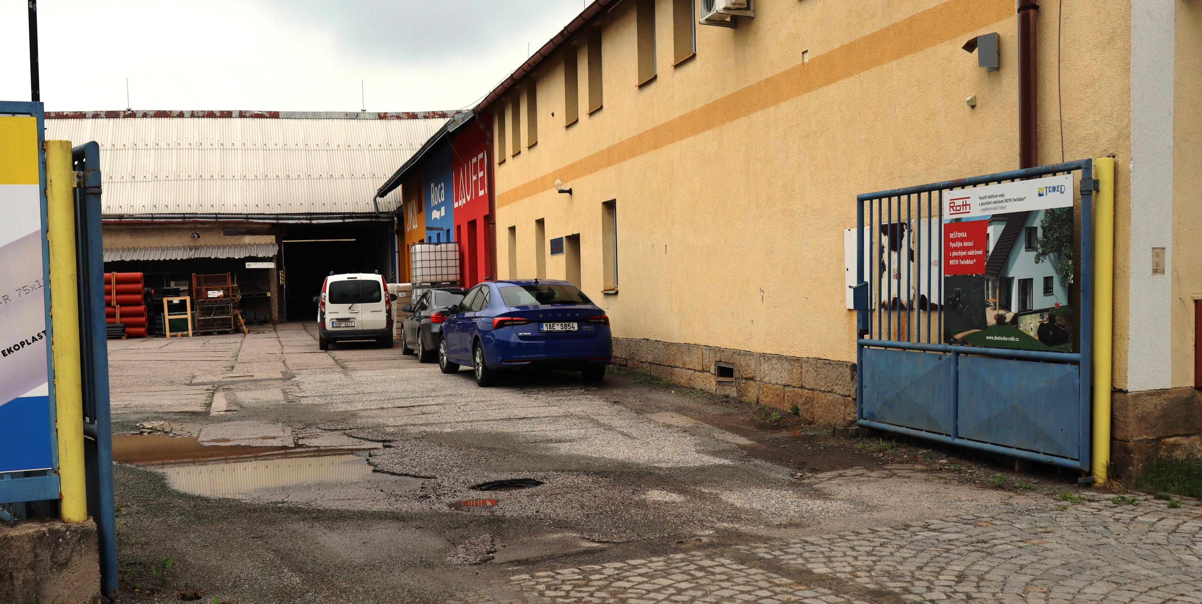 TRIKER - Instalatérské potřeby, koupelny, železářství foto 4