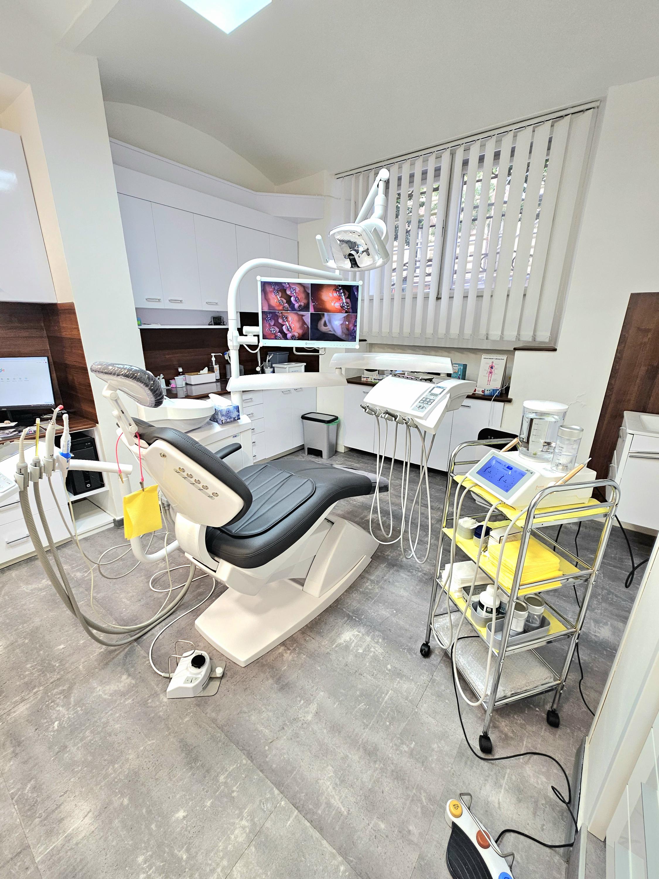 Dentální hygiena Holešovice, Letná - Vendula Neuwirthová