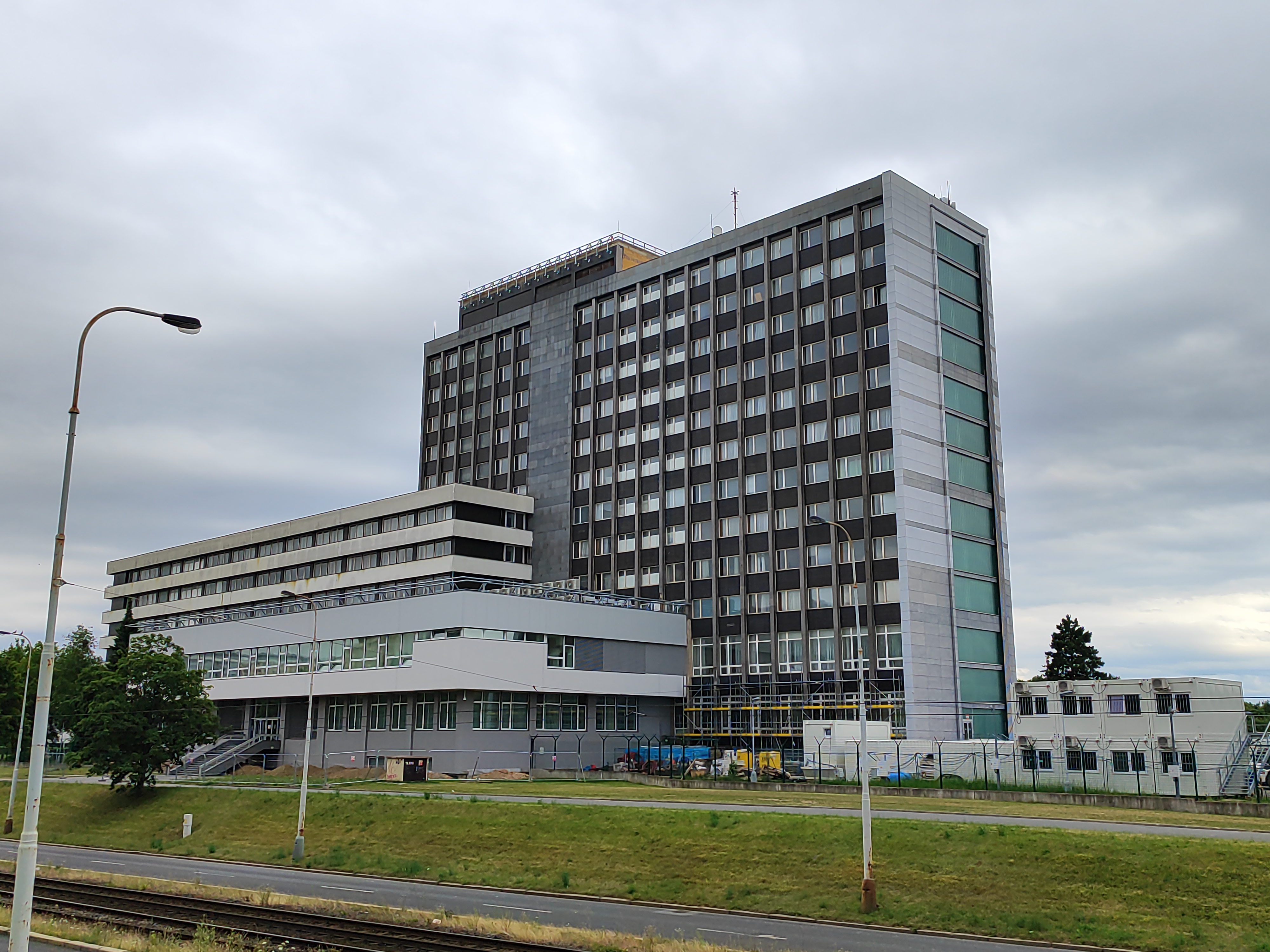 Úřad pro zahraniční styky a informace