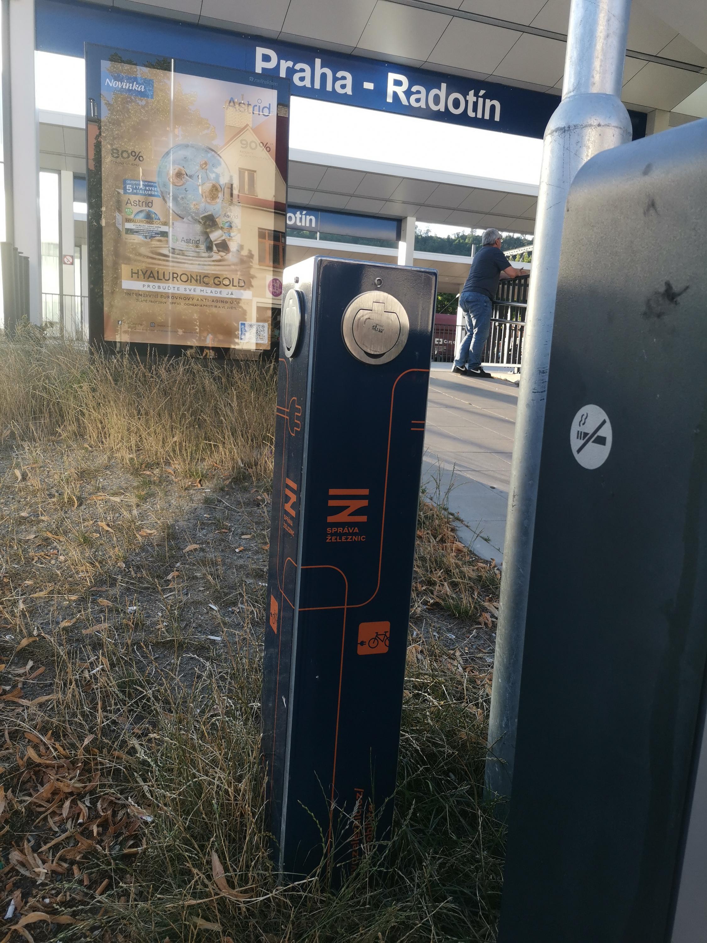 Nabíjecí zásuvka pro elektrokola Vrážská foto 4