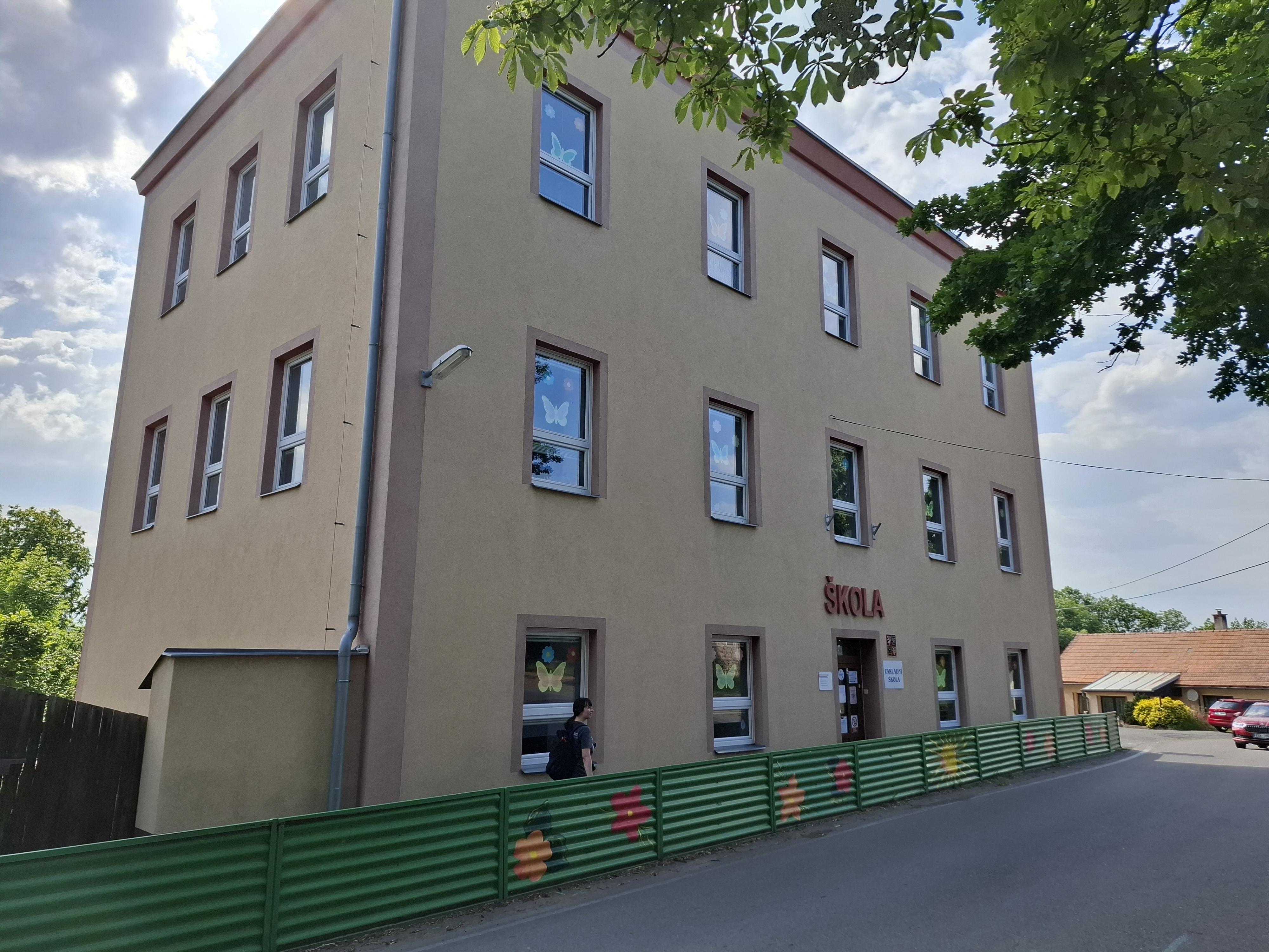 Základní škola a Mateřská škola Višňová, okres Příbram foto 2