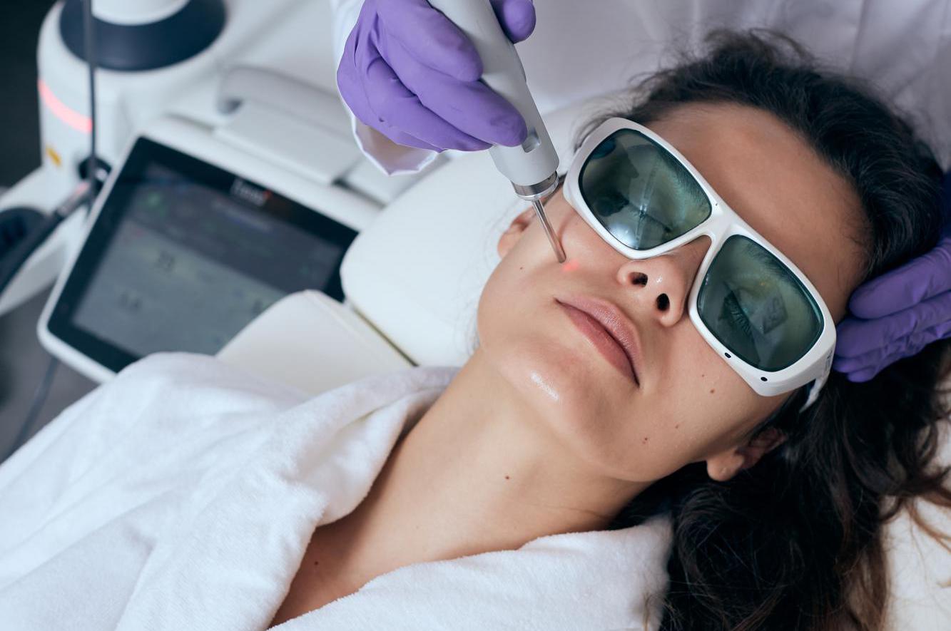 Laserové omlazení Fotona 4D lifting jen za 16 500!