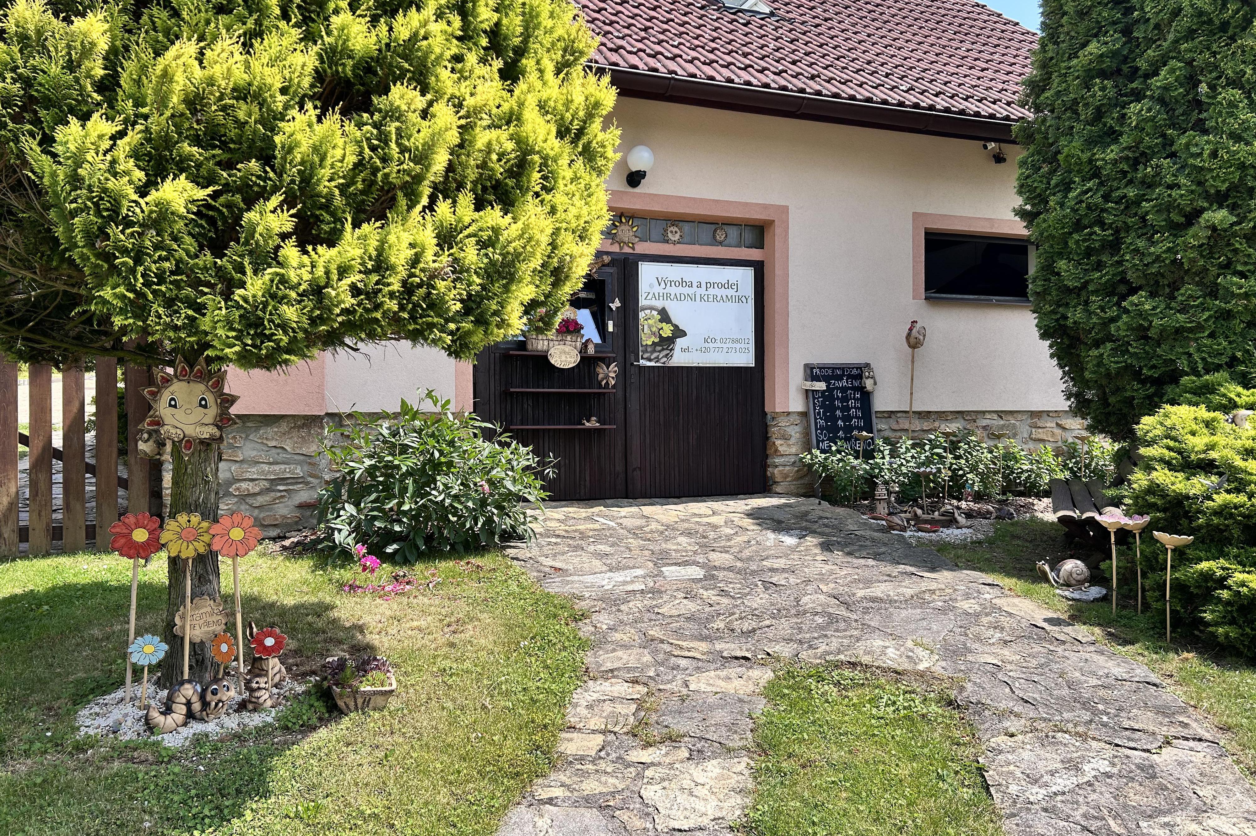 Jana Keltnerová - zahradní keramika