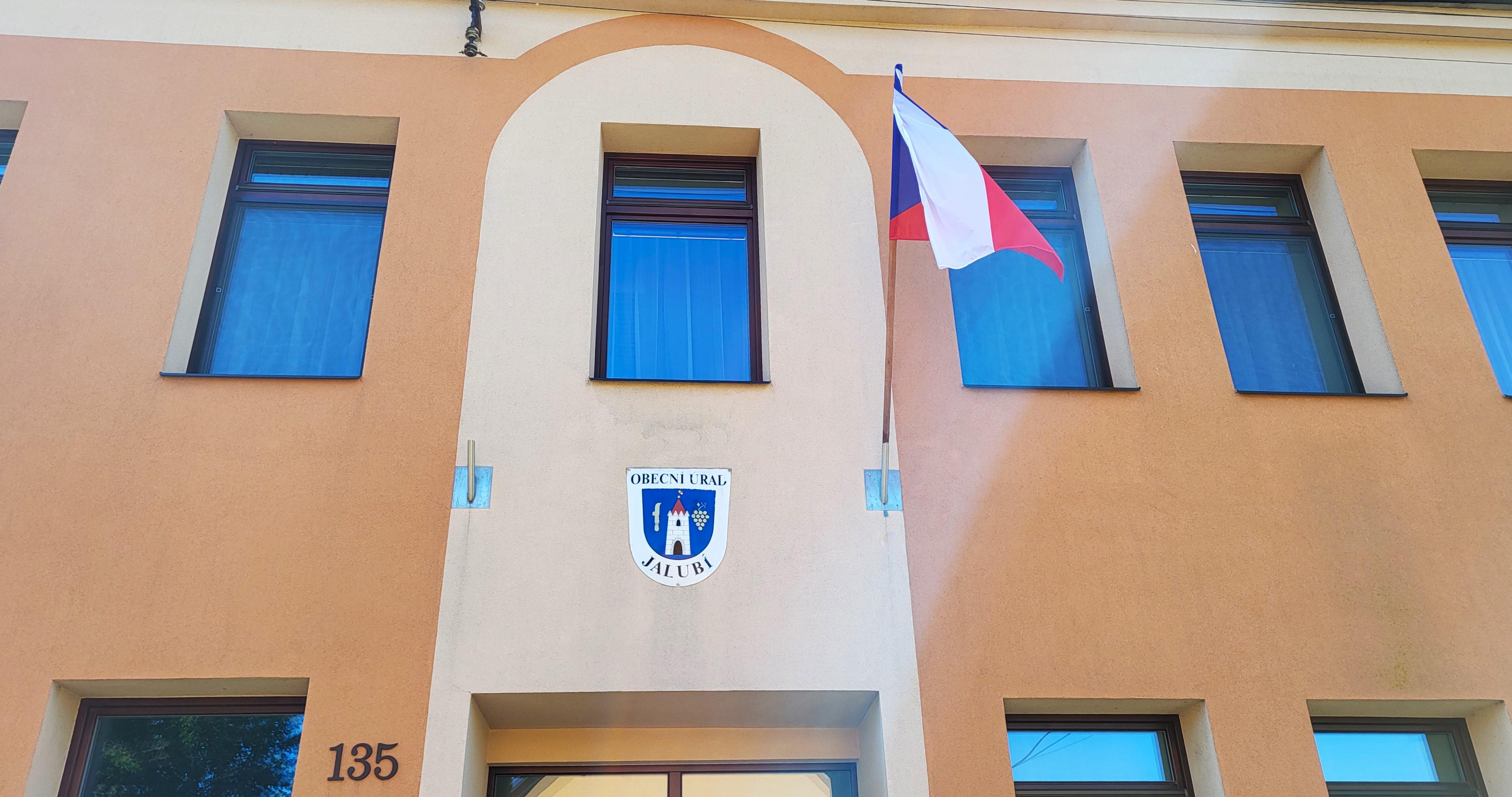 Jalubí - obecní úřad foto 6