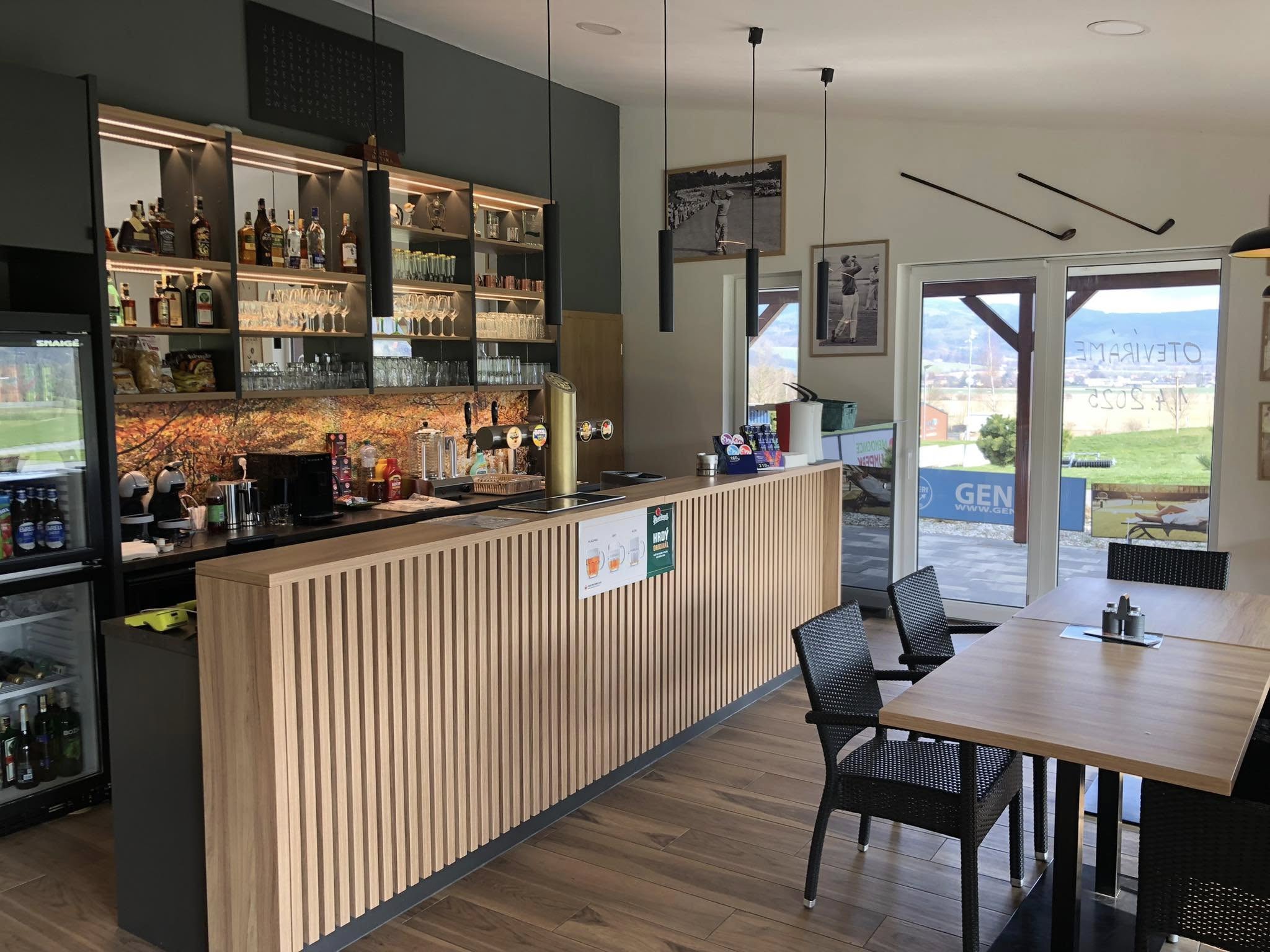Bistro na golfu foto 6