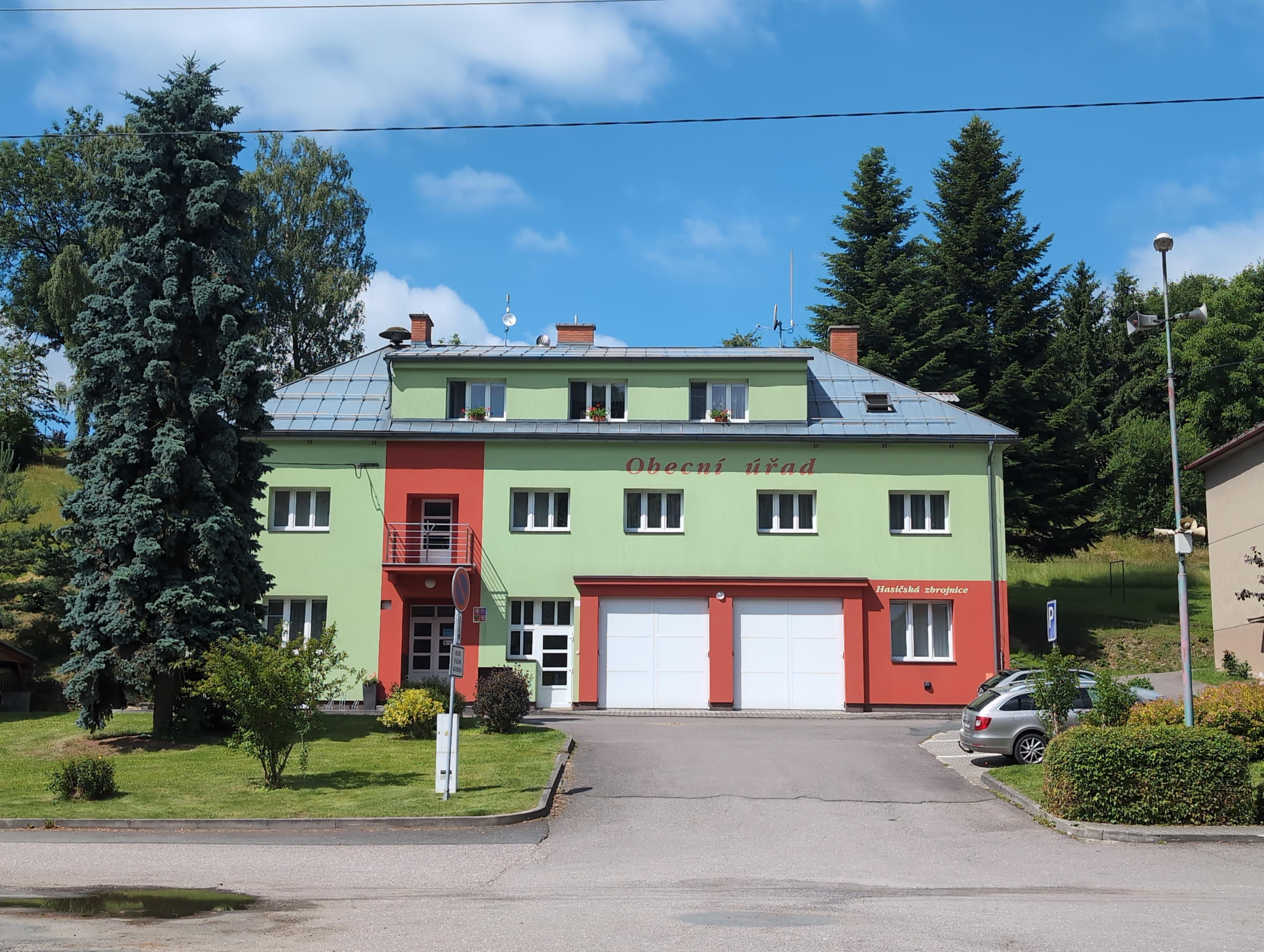 Mistrovice - obecní úřad foto 2