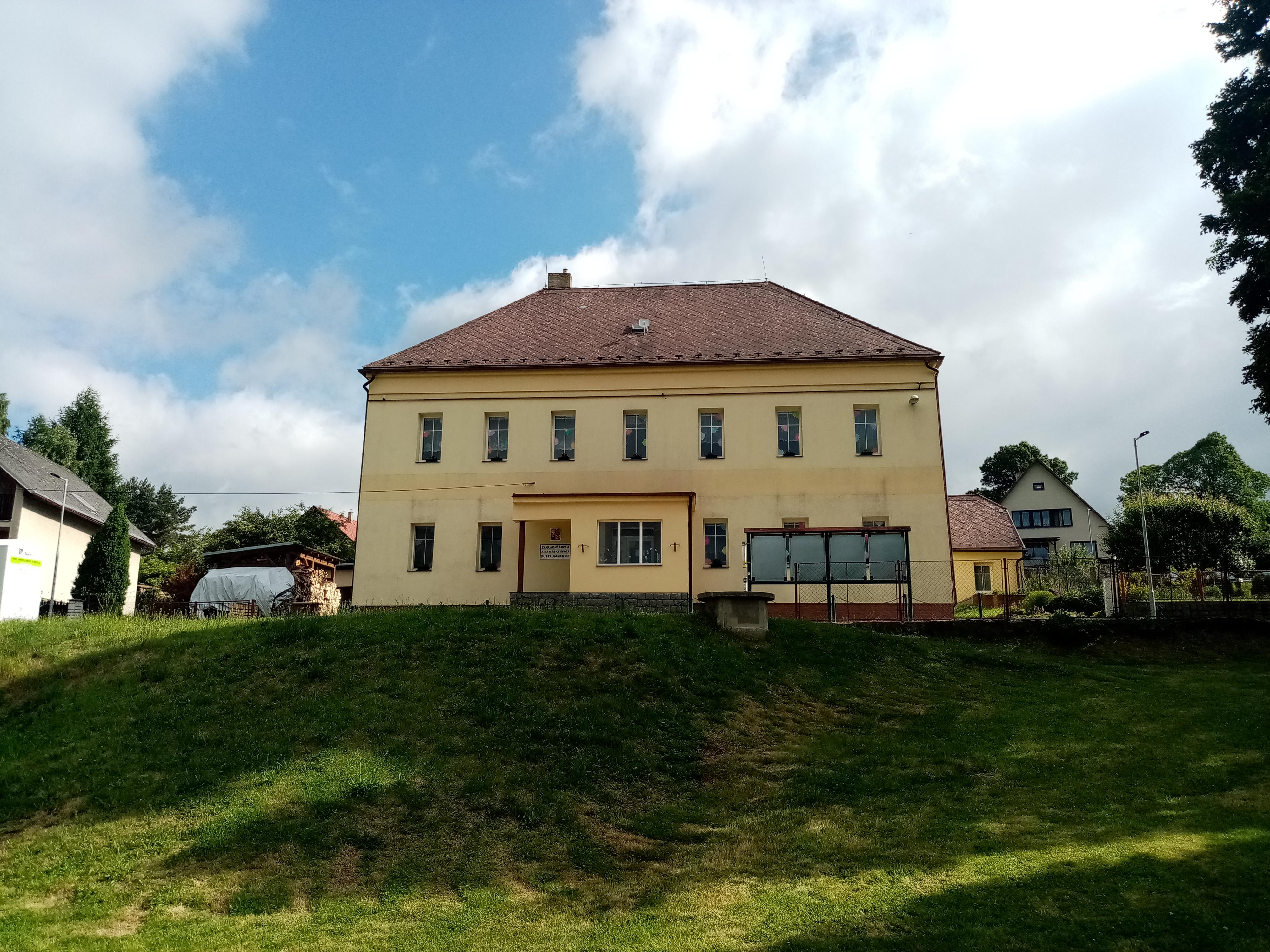 ZŠ a MŠ Pustá Kamenice