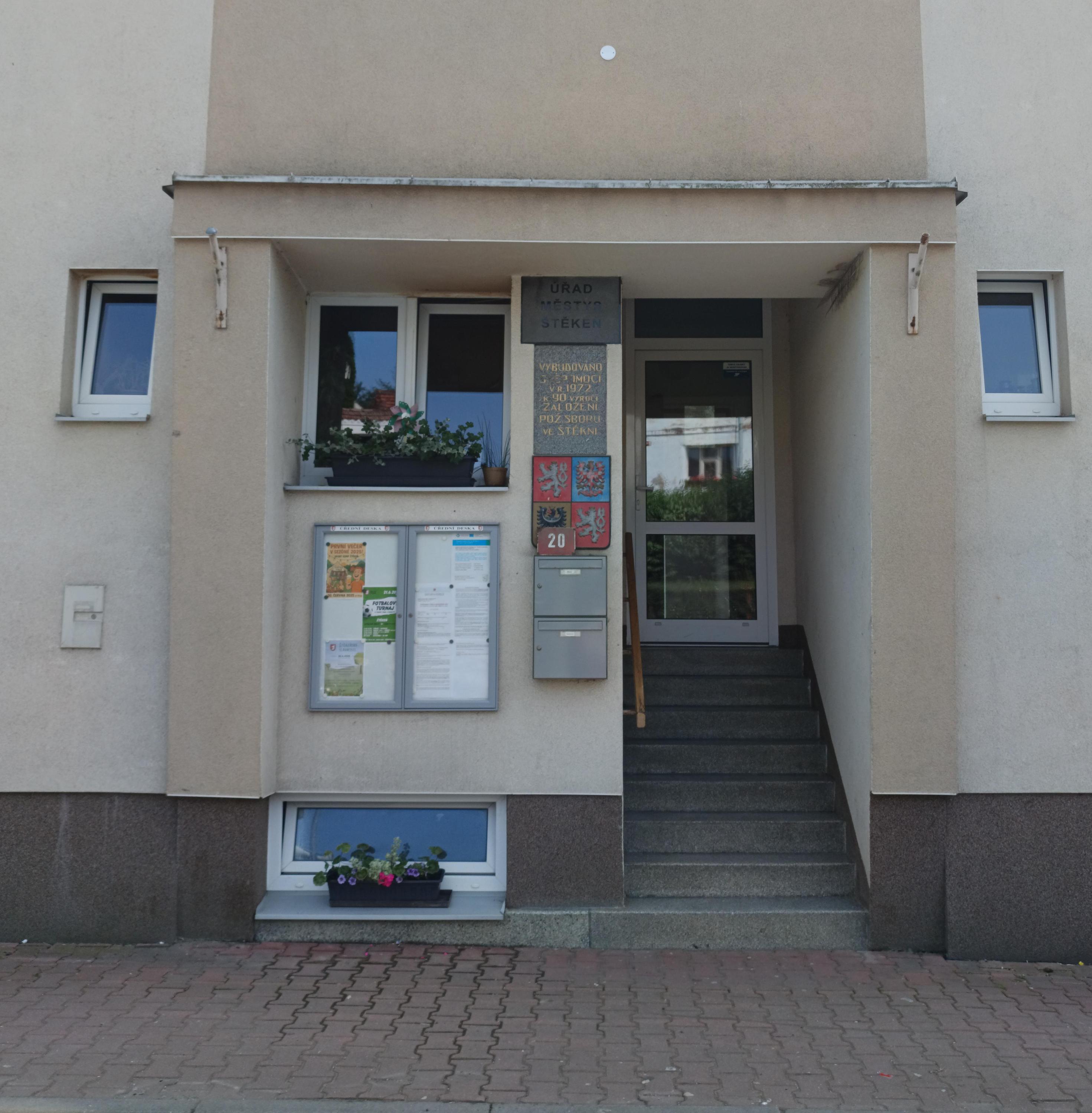 Štěkeň - úřad městyse foto 2