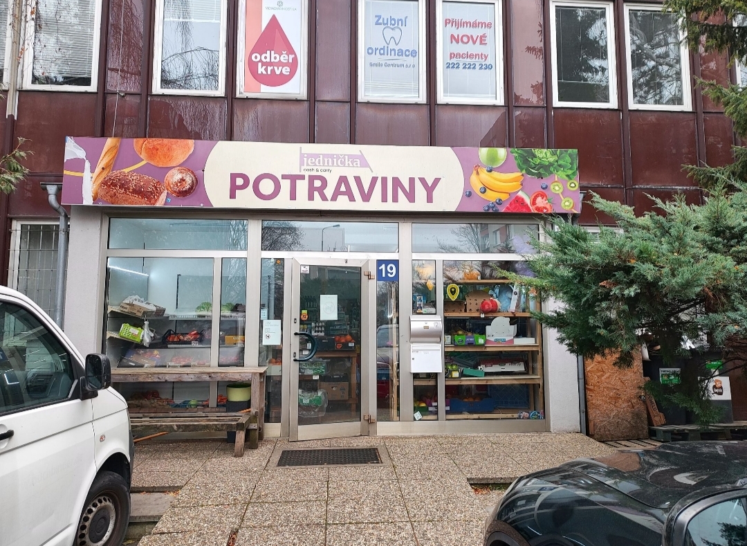 Cash @ Carry Jednička