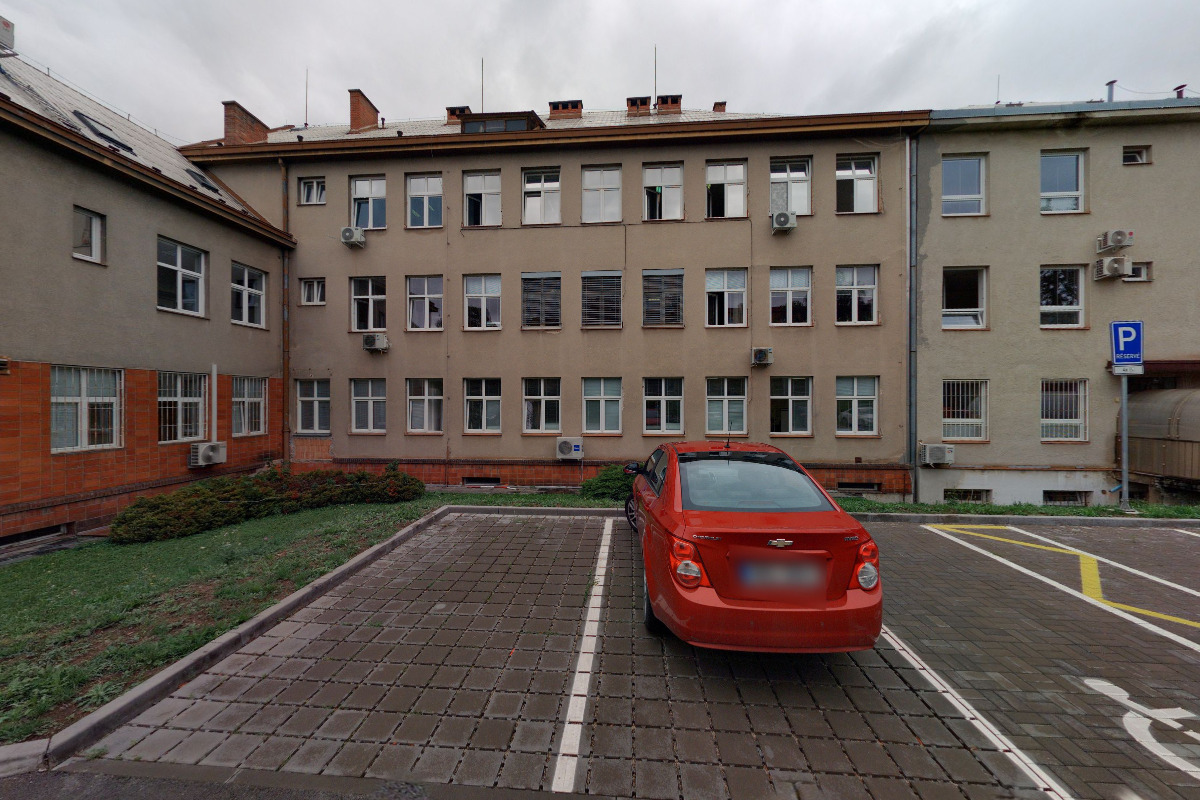 MUDr. Marek Boška Stomatologická chirurgie