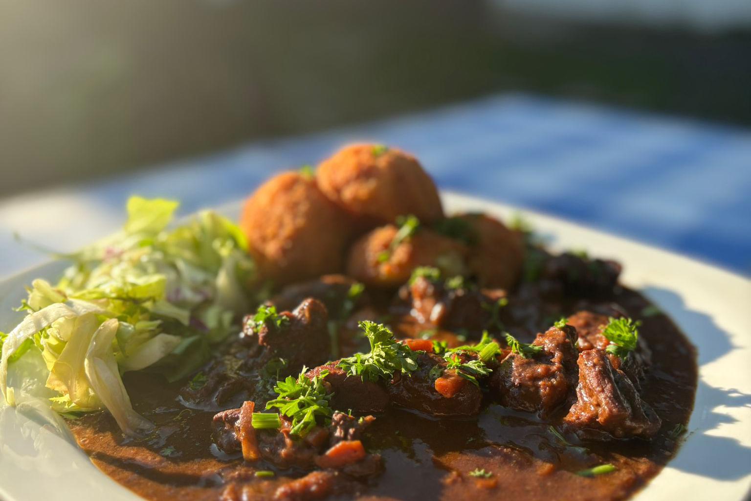 HOSTINEC NA DOUBRAVĚ