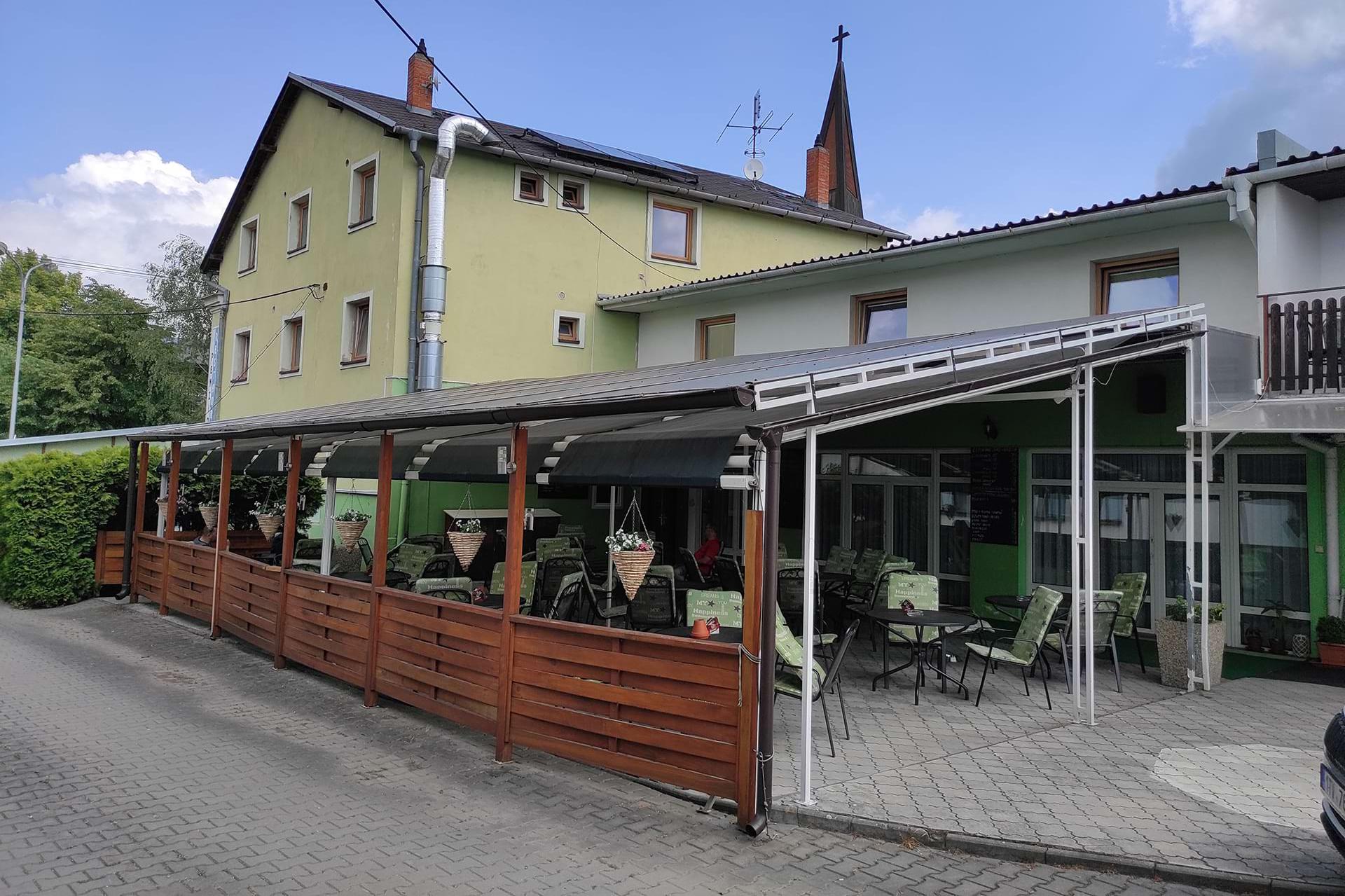 Kryté venkovní posezení