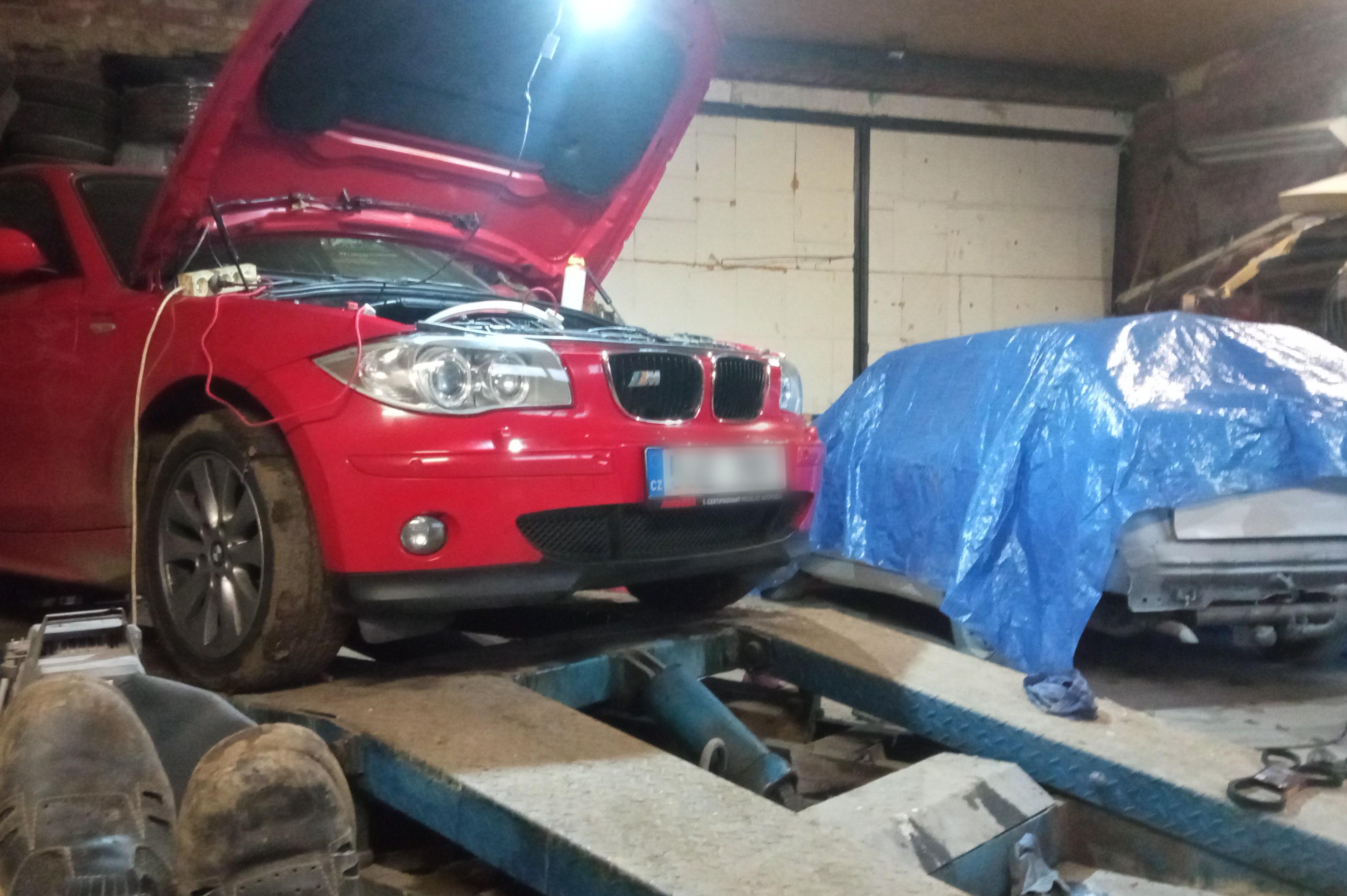 Autodílna - pneuservis Jiří Šesták