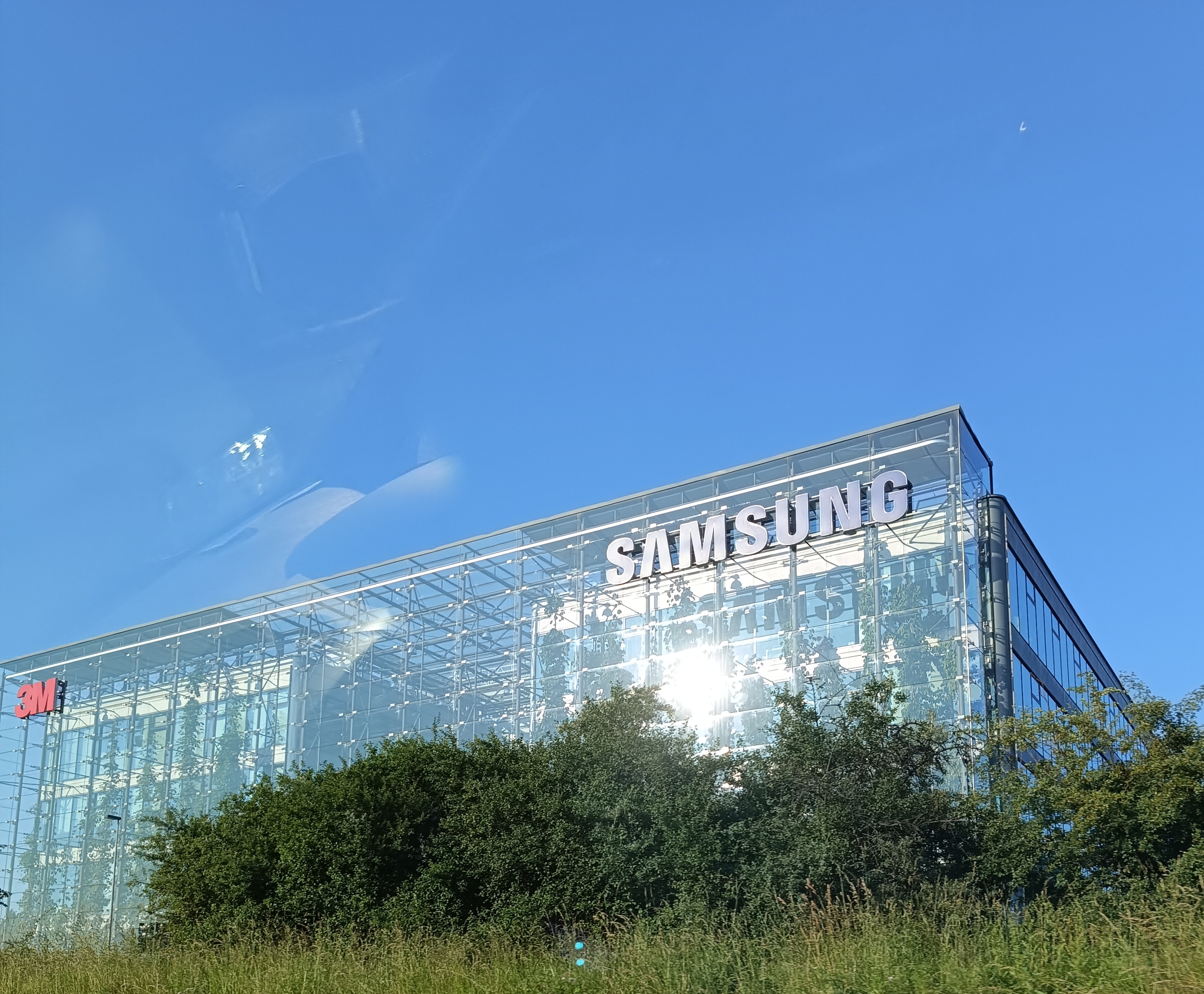Samsung značková prodejna Westfield Chodov foto 2