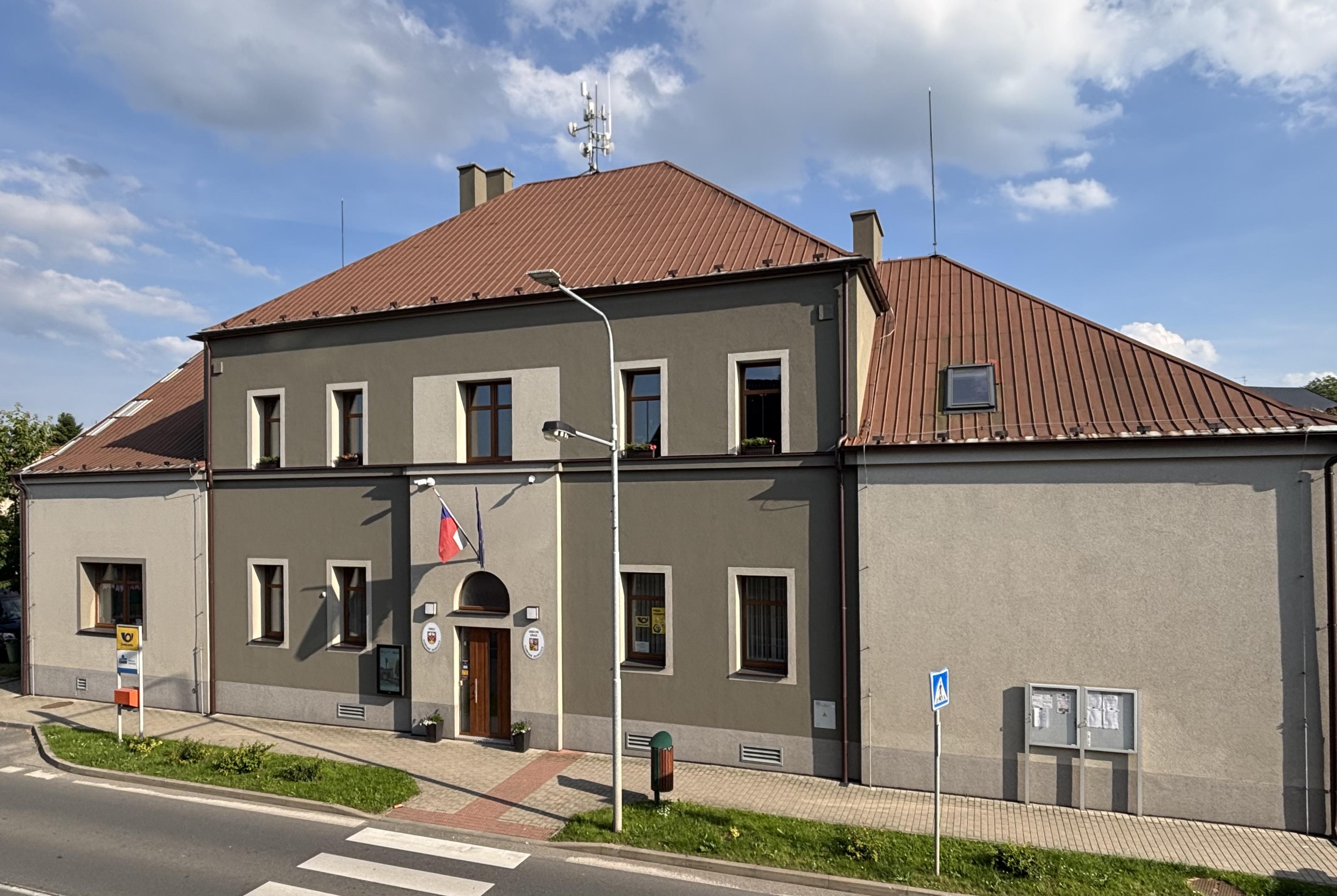 Kamenné Žehrovice - obecní úřad foto 1