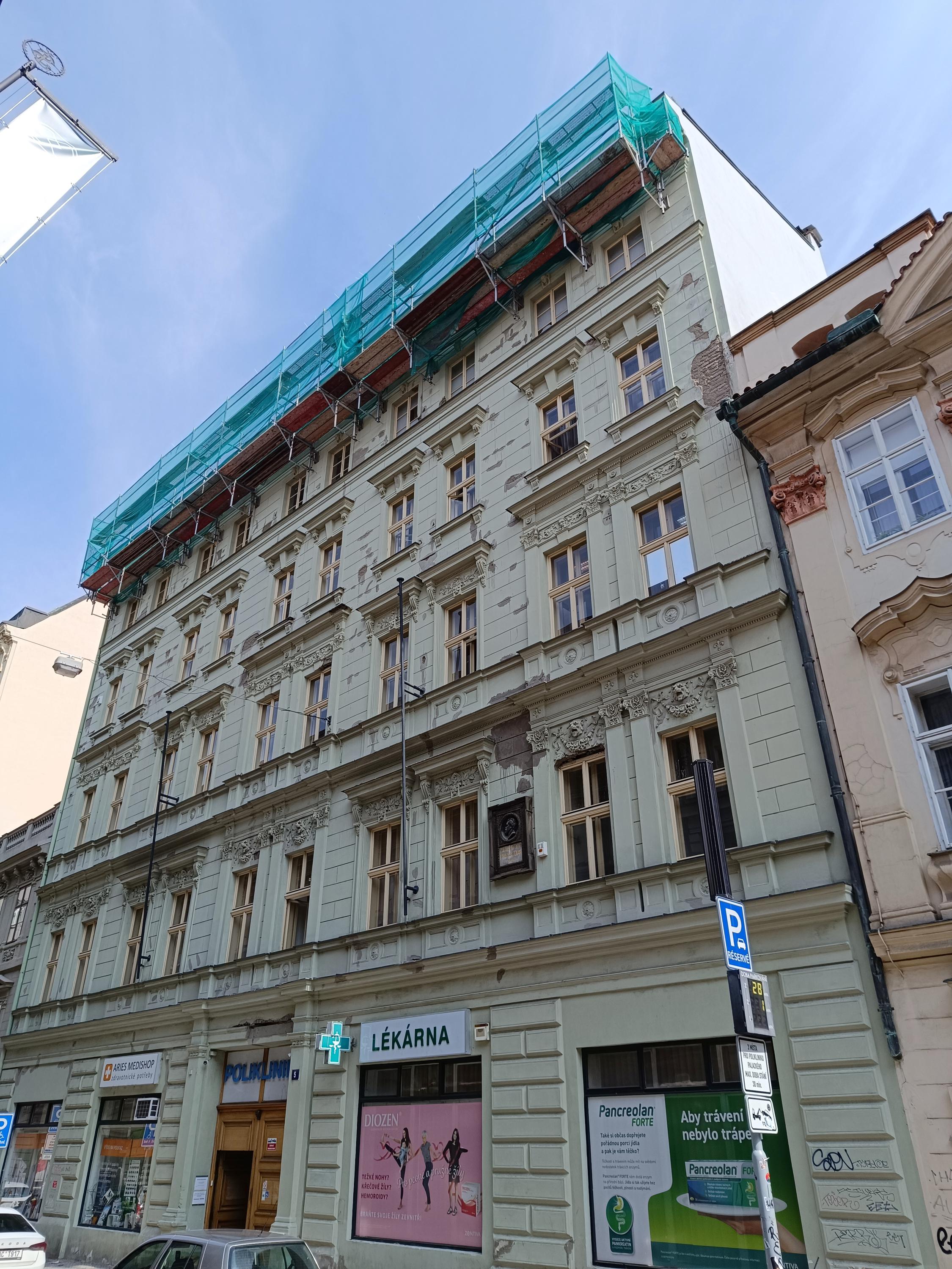Poliklinika Palackého - Ambulantní rehabilitační zařízení Rehabilitační kliniky Malvazinky