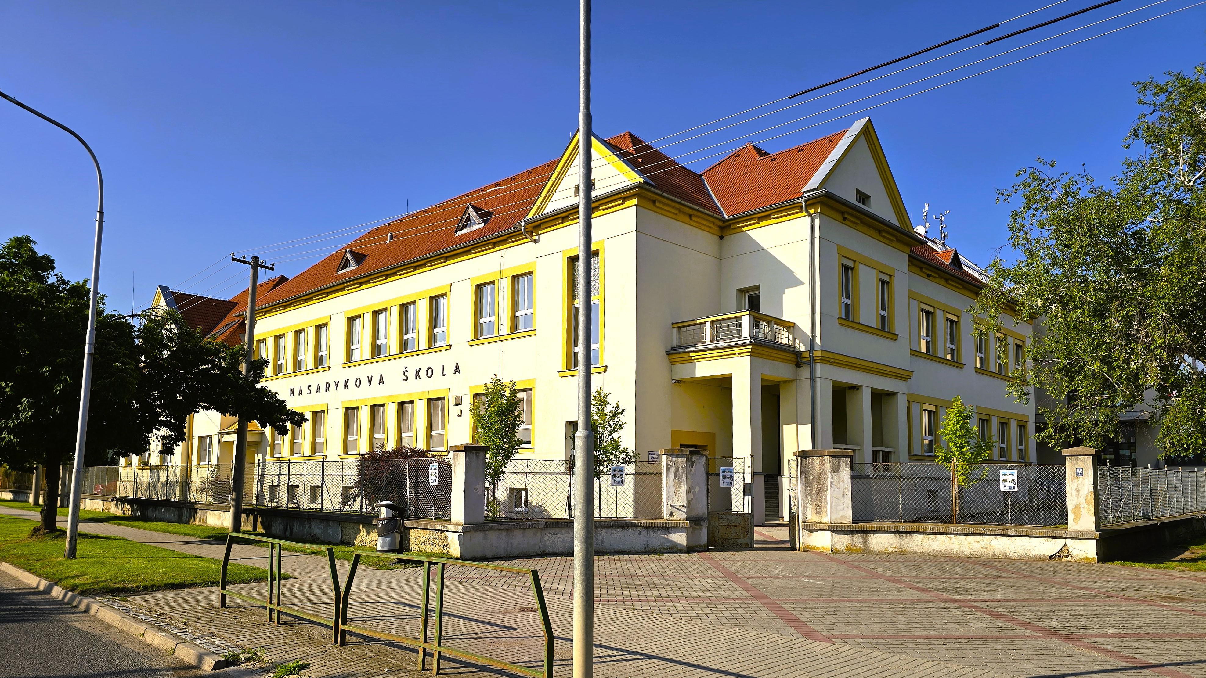 Masarykova základní škola a mateřská škola Nezamyslice foto 5