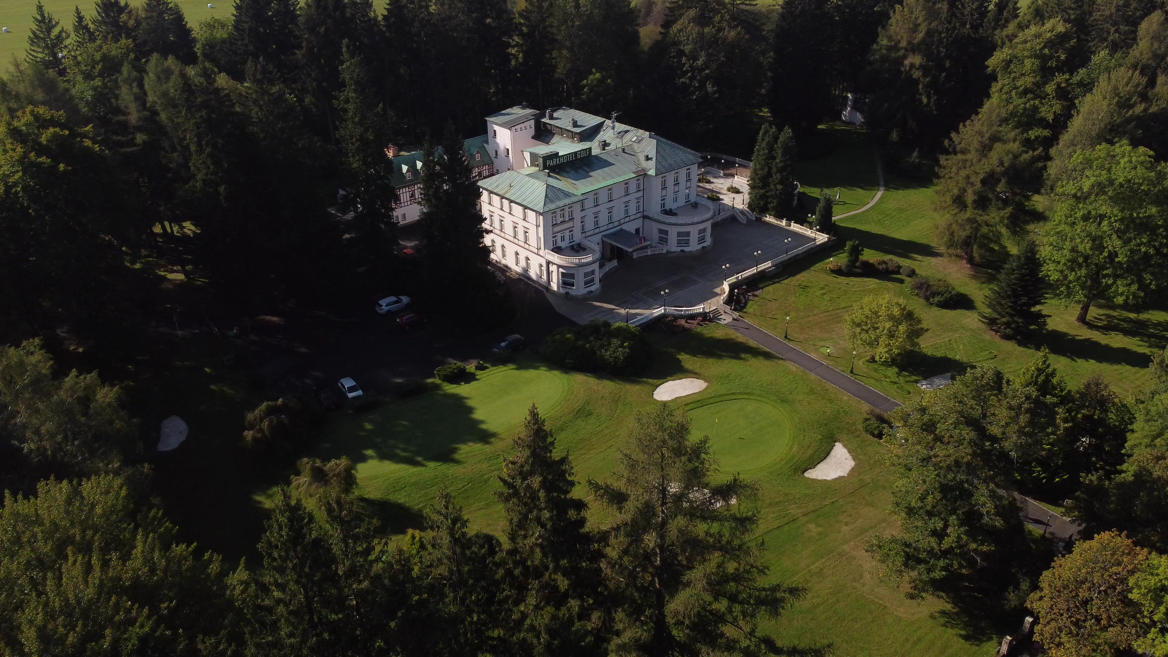Parkhotel Golf Mariánské Lázně foto 2 (náhled videa)