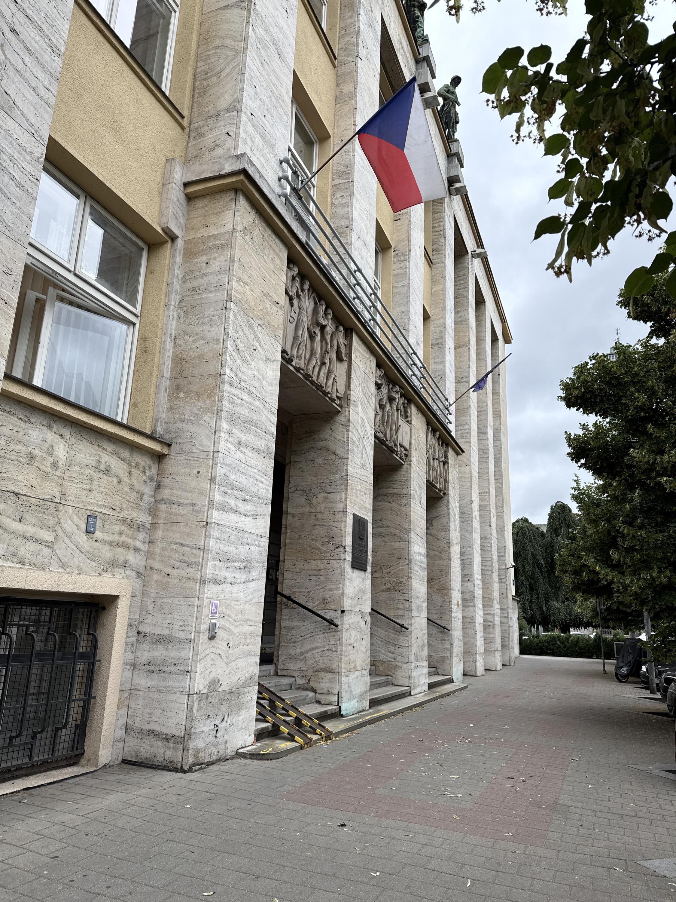 Magistrát města Ostrava - Oddělení evidence silničních vozidel foto 4