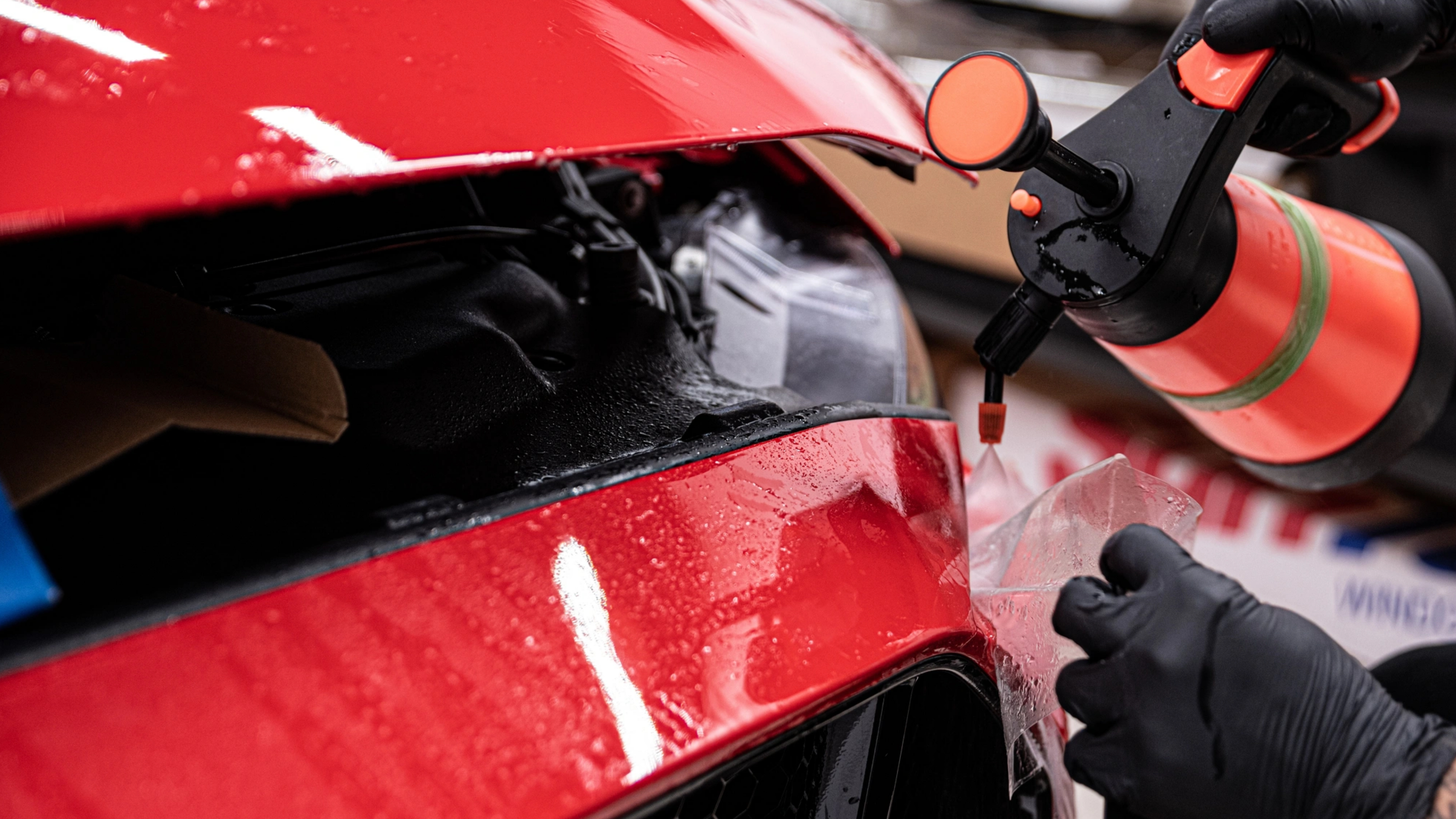 Aplikace ochranné fólie PPF - celopolep