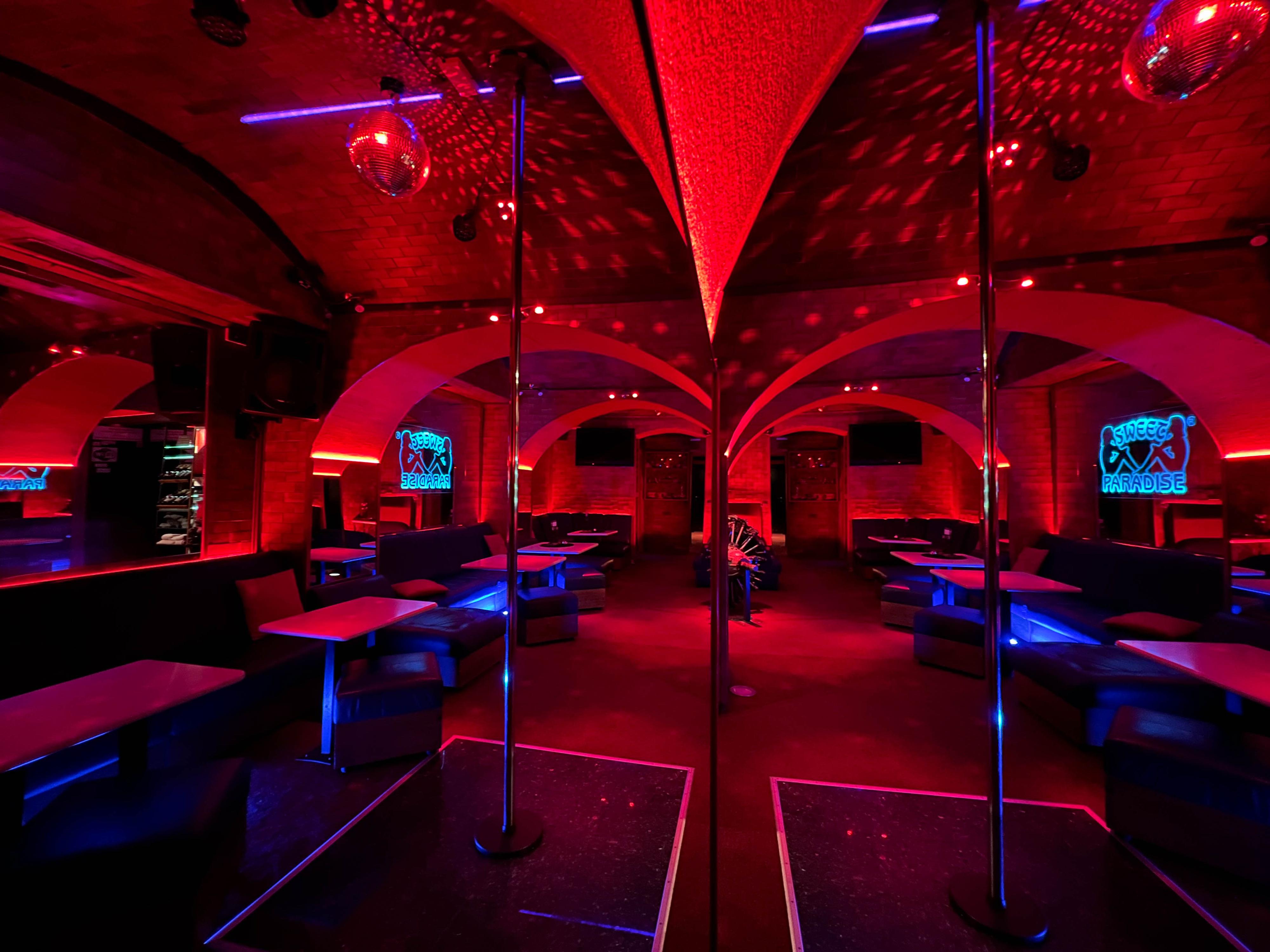 Noční klub Sweet Paradise - Dolly foto 3