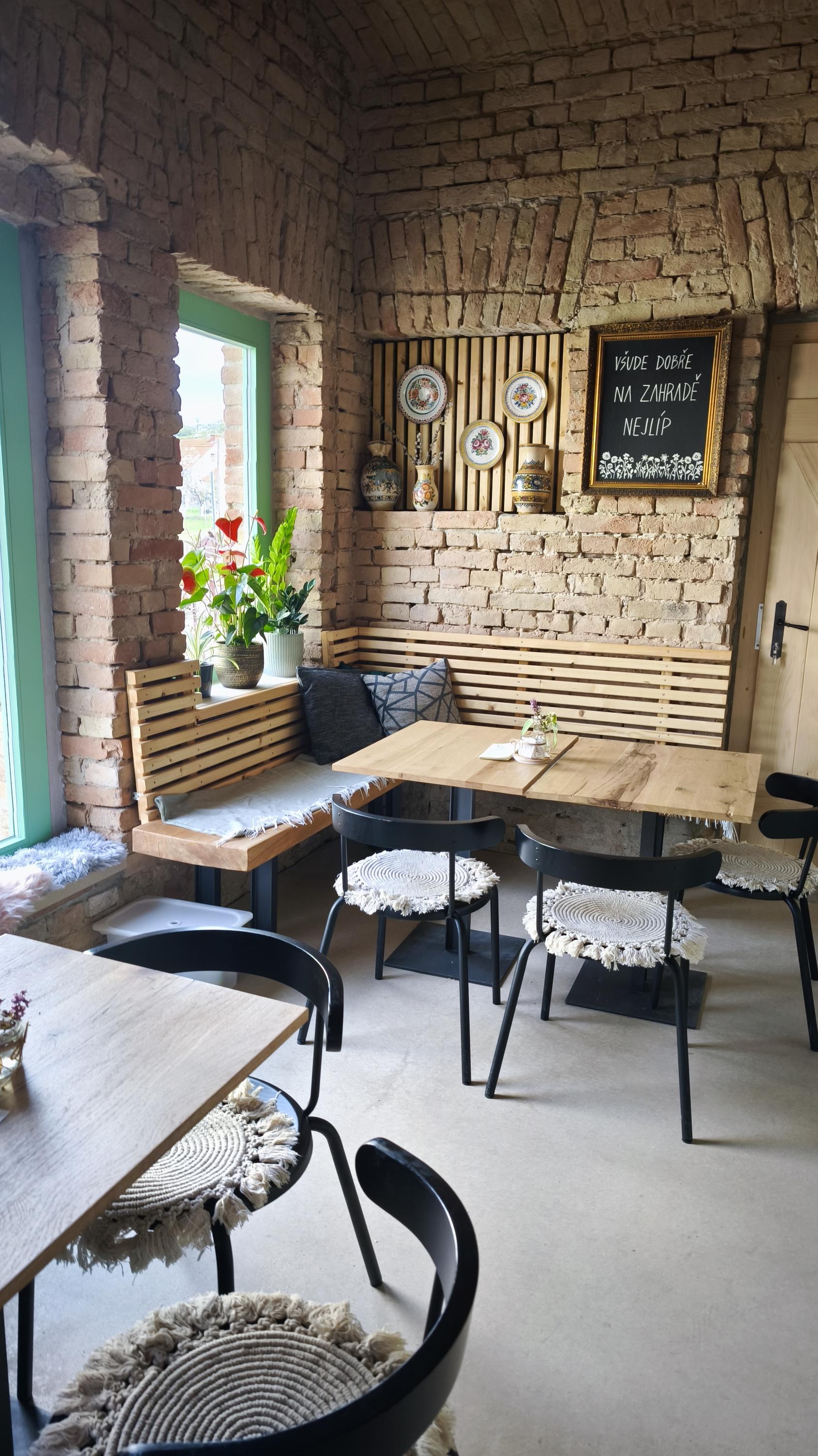 Kavárna a vinný bar Na zahradě foto 4