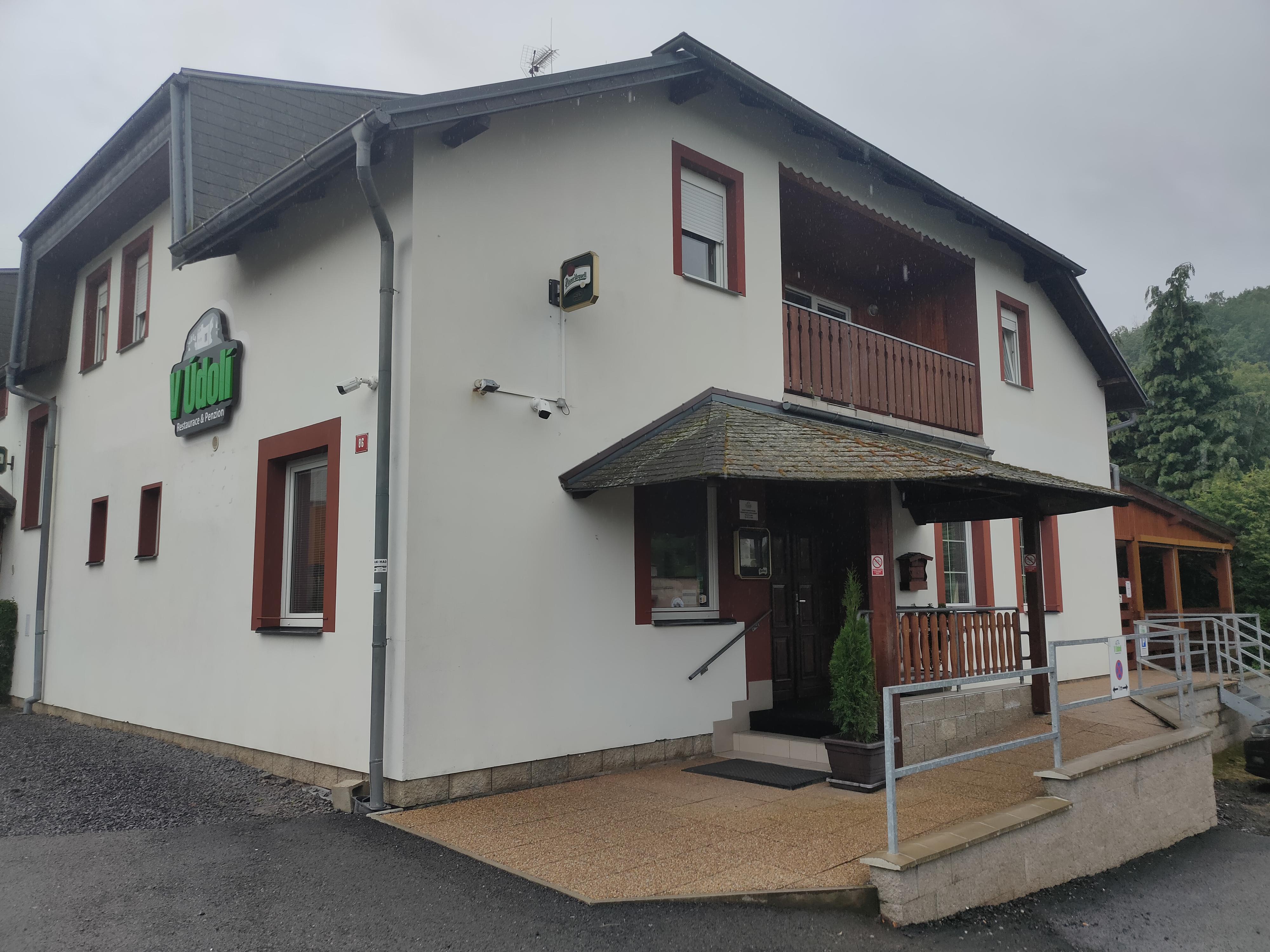 Restaurace & Penzion V Údolí foto 6