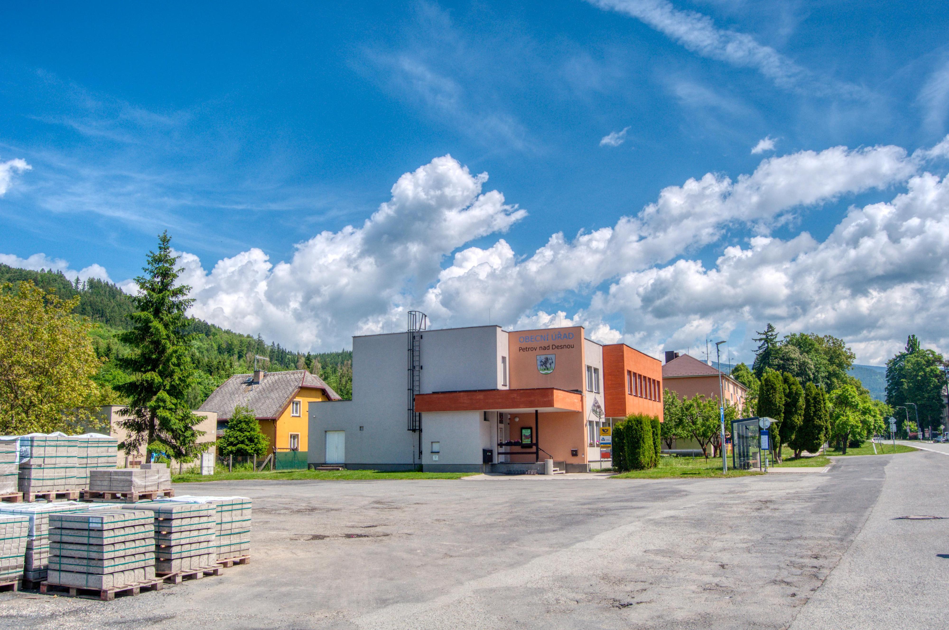 Petrov nad Desnou - obecní úřad