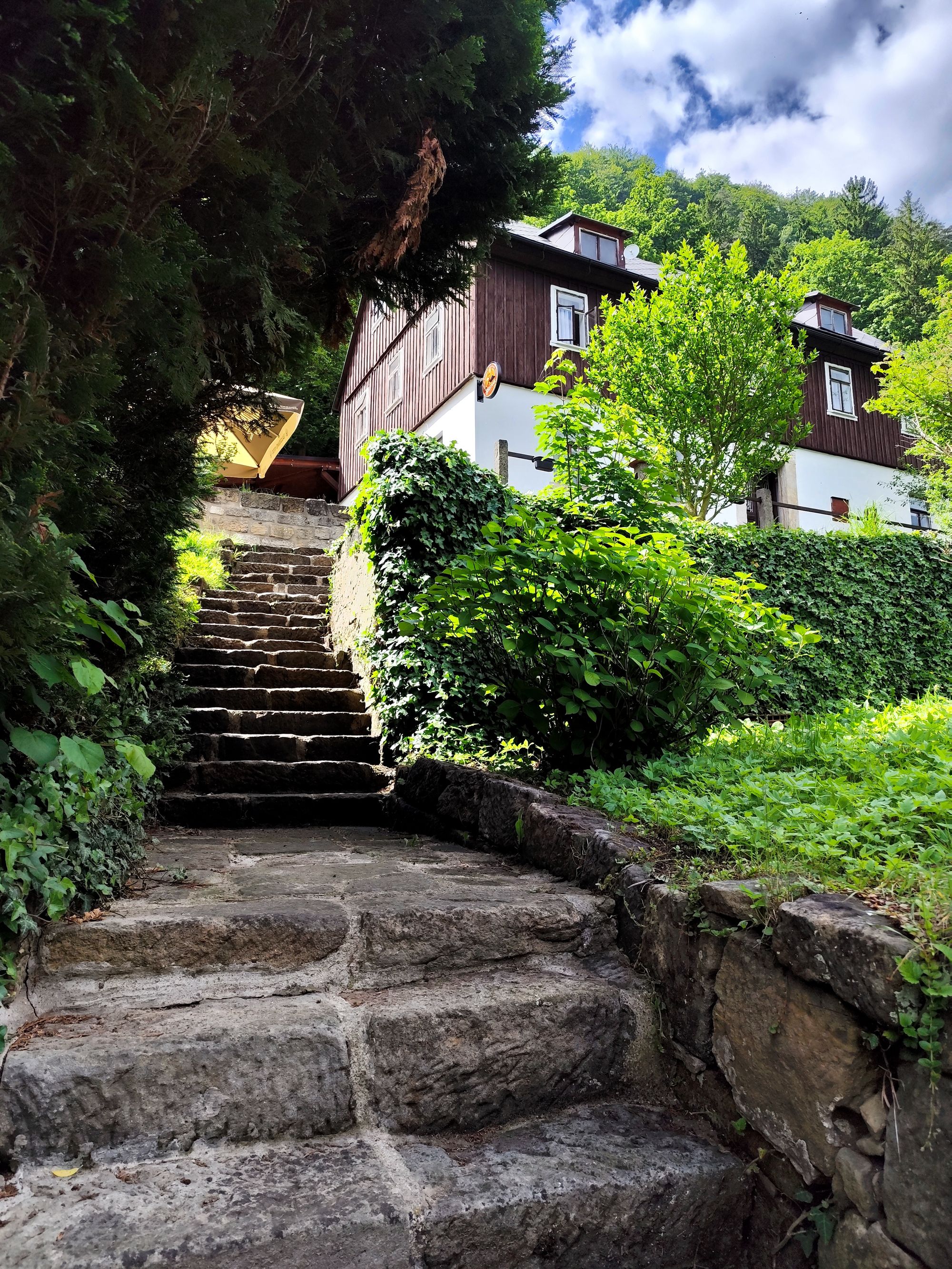 Občerstvení za nádražím Dolní Žleb foto 3