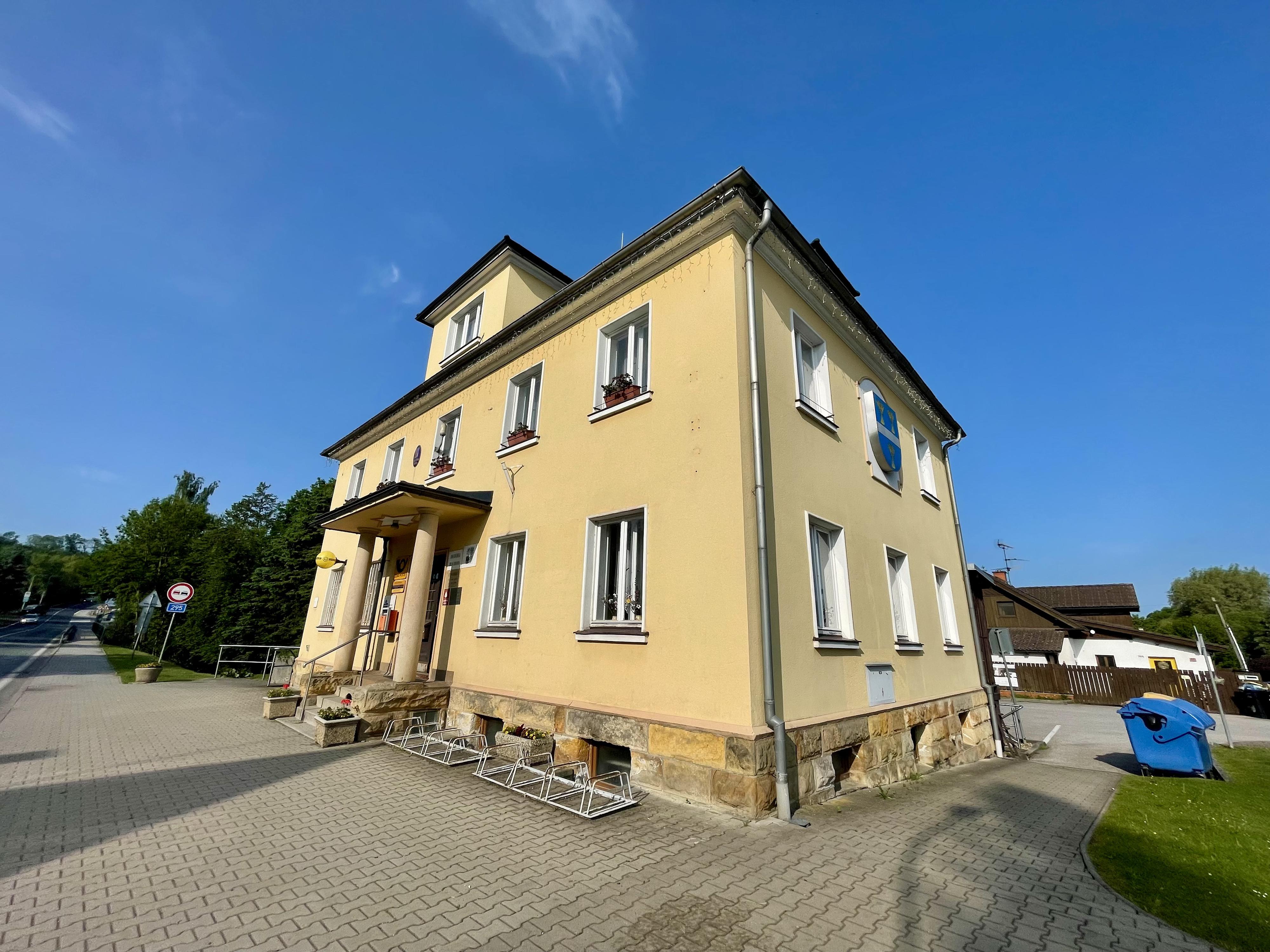 Dolní Branná - obecní úřad foto 2