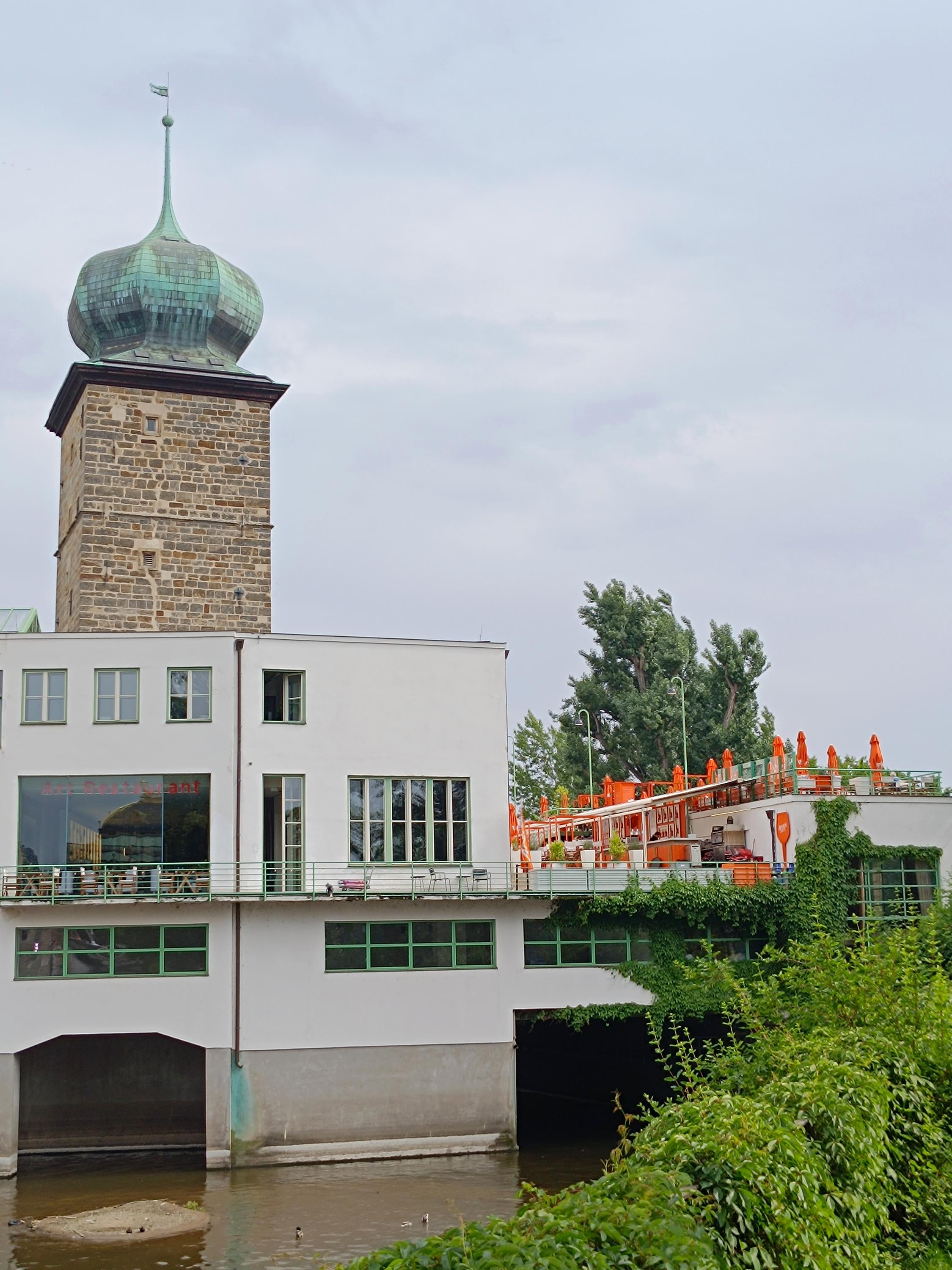 Aperol Spritz terrace Mánes Praha foto 2