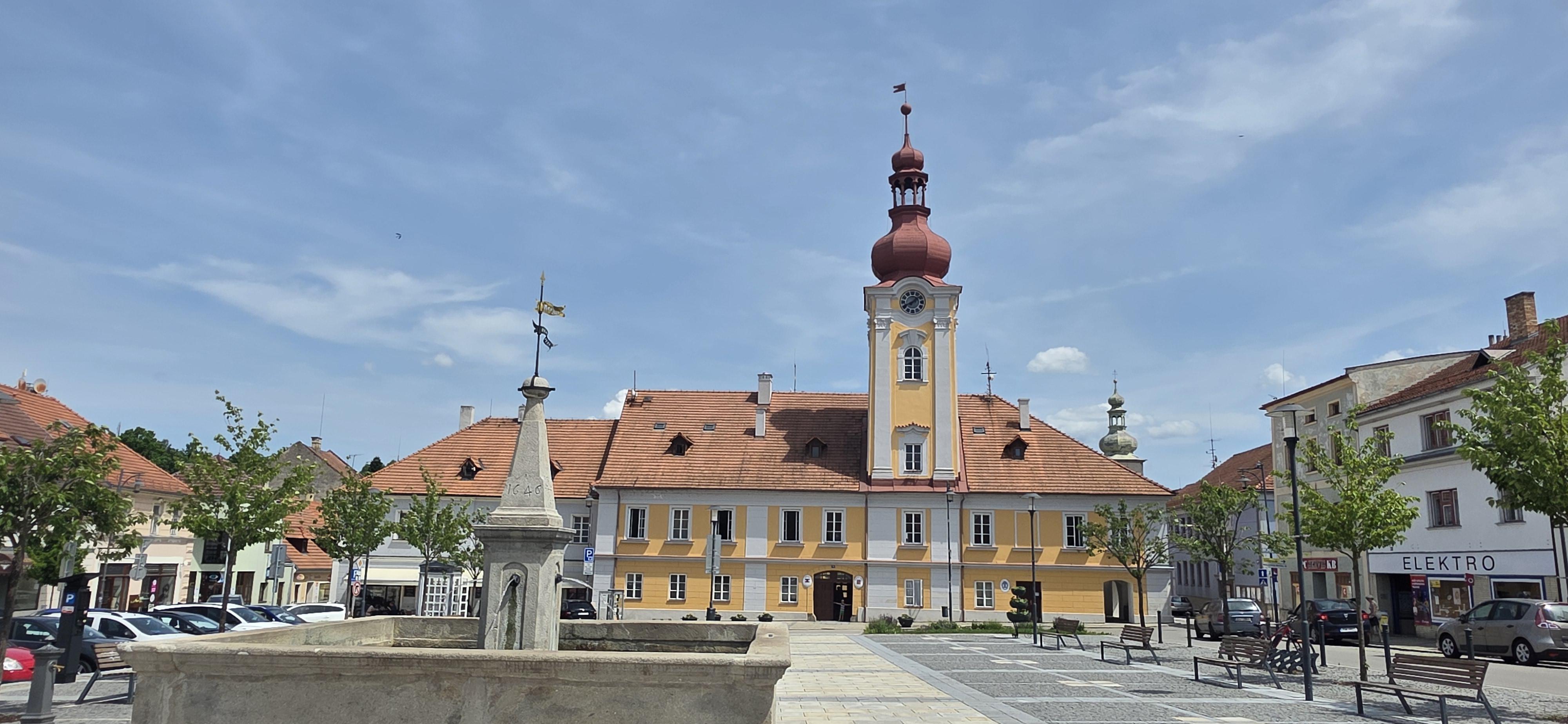 Kaplice - městský úřad foto 3