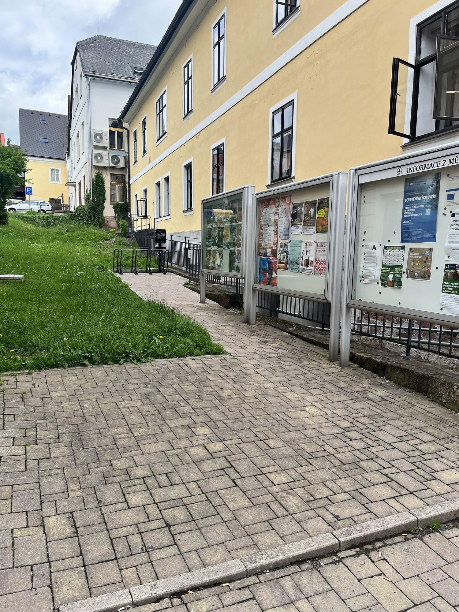 Dobíjecí stanice Městský úřad Jilemnice foto 4