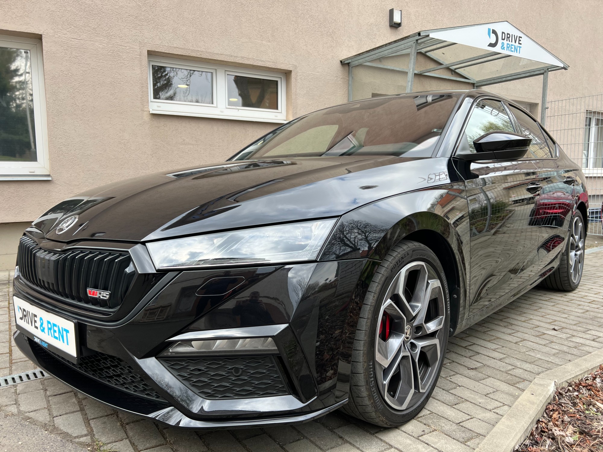 Autopůjčovna Drive&Rent foto 4