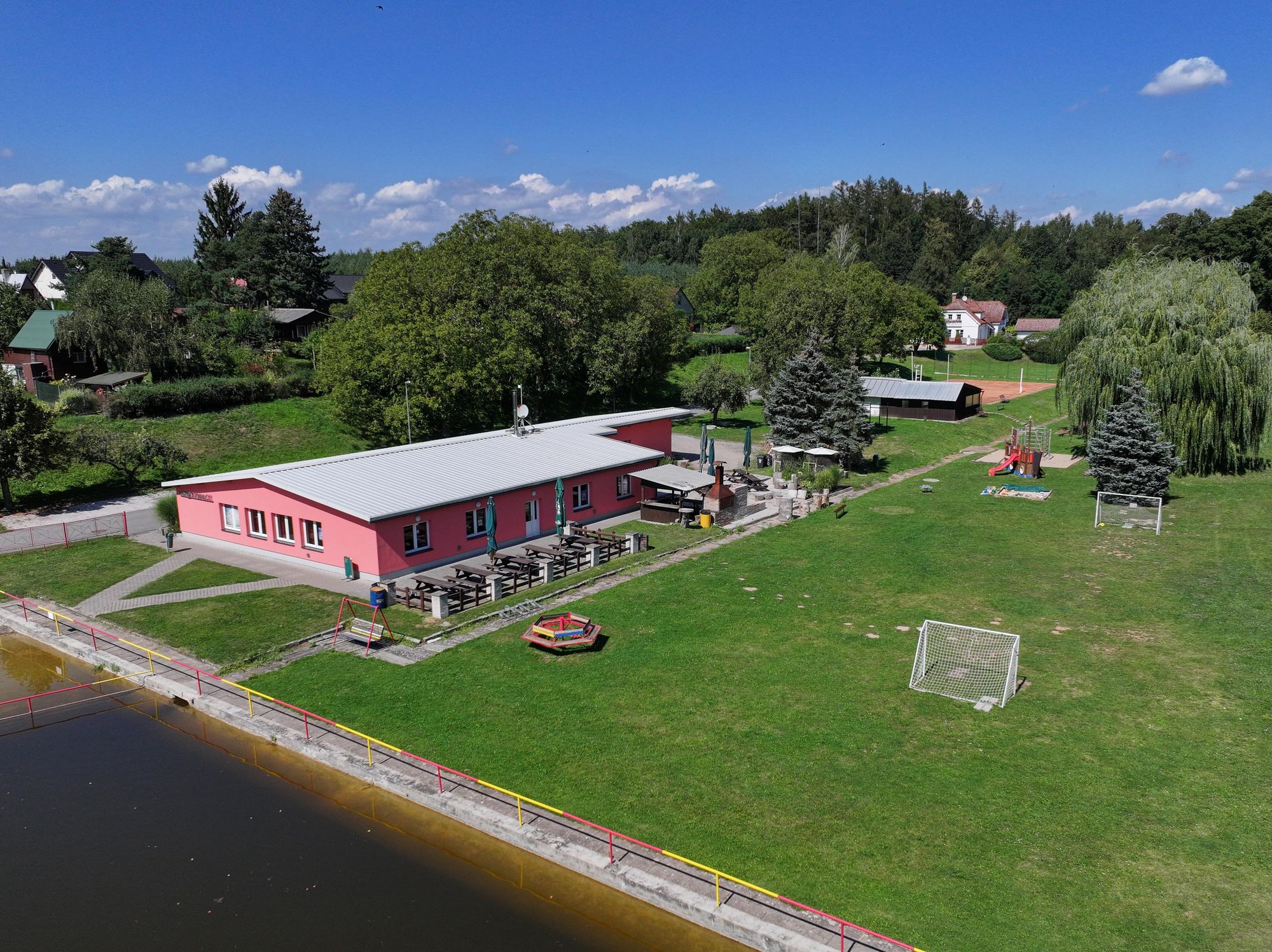 Hospoda u koupaliště foto 3