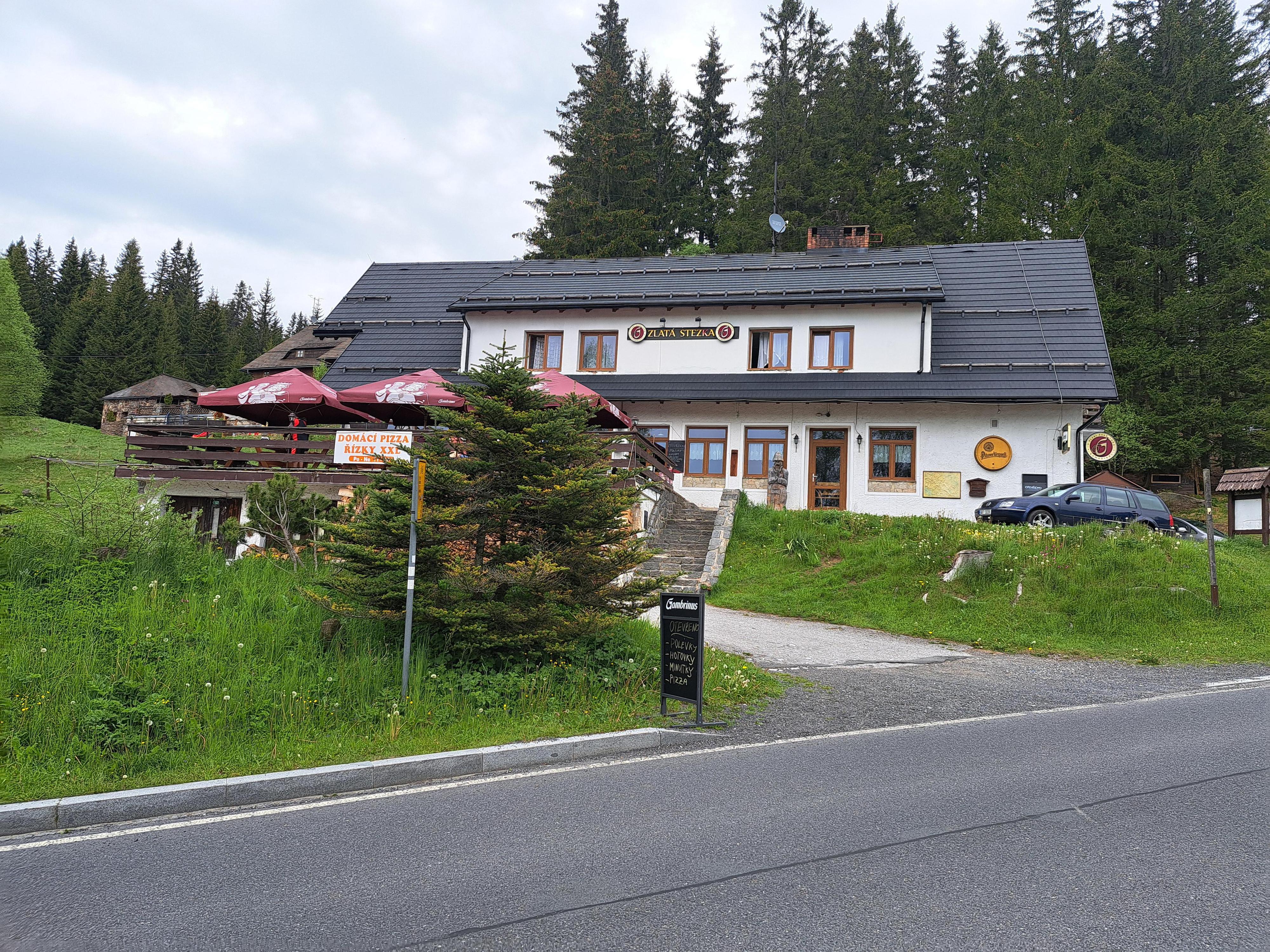 Restaurace Zlatá Stezka foto 2