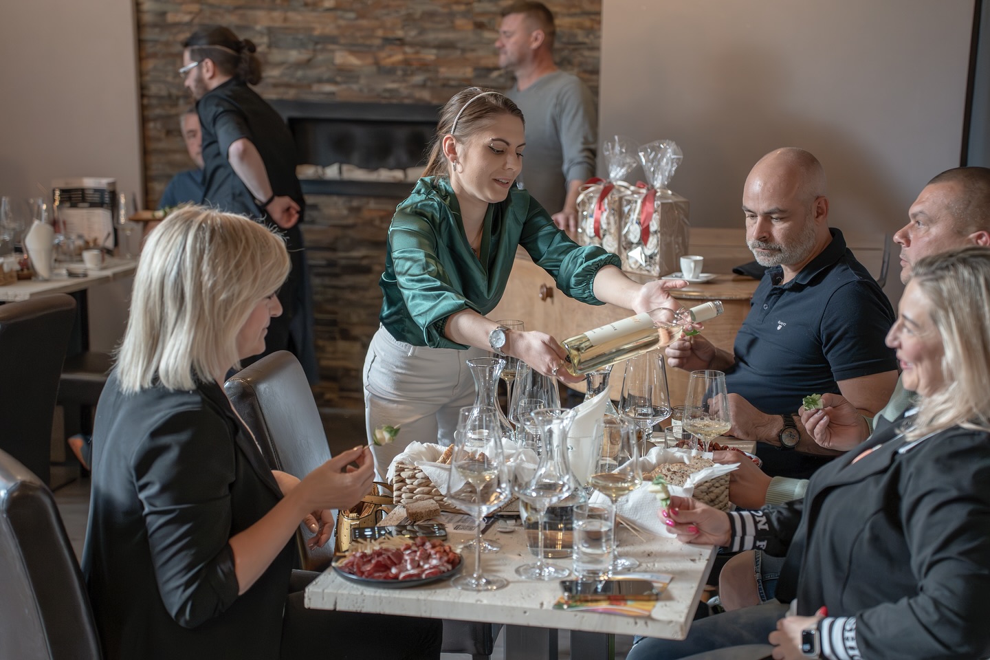 Archa Wines - Vinný bar foto 4