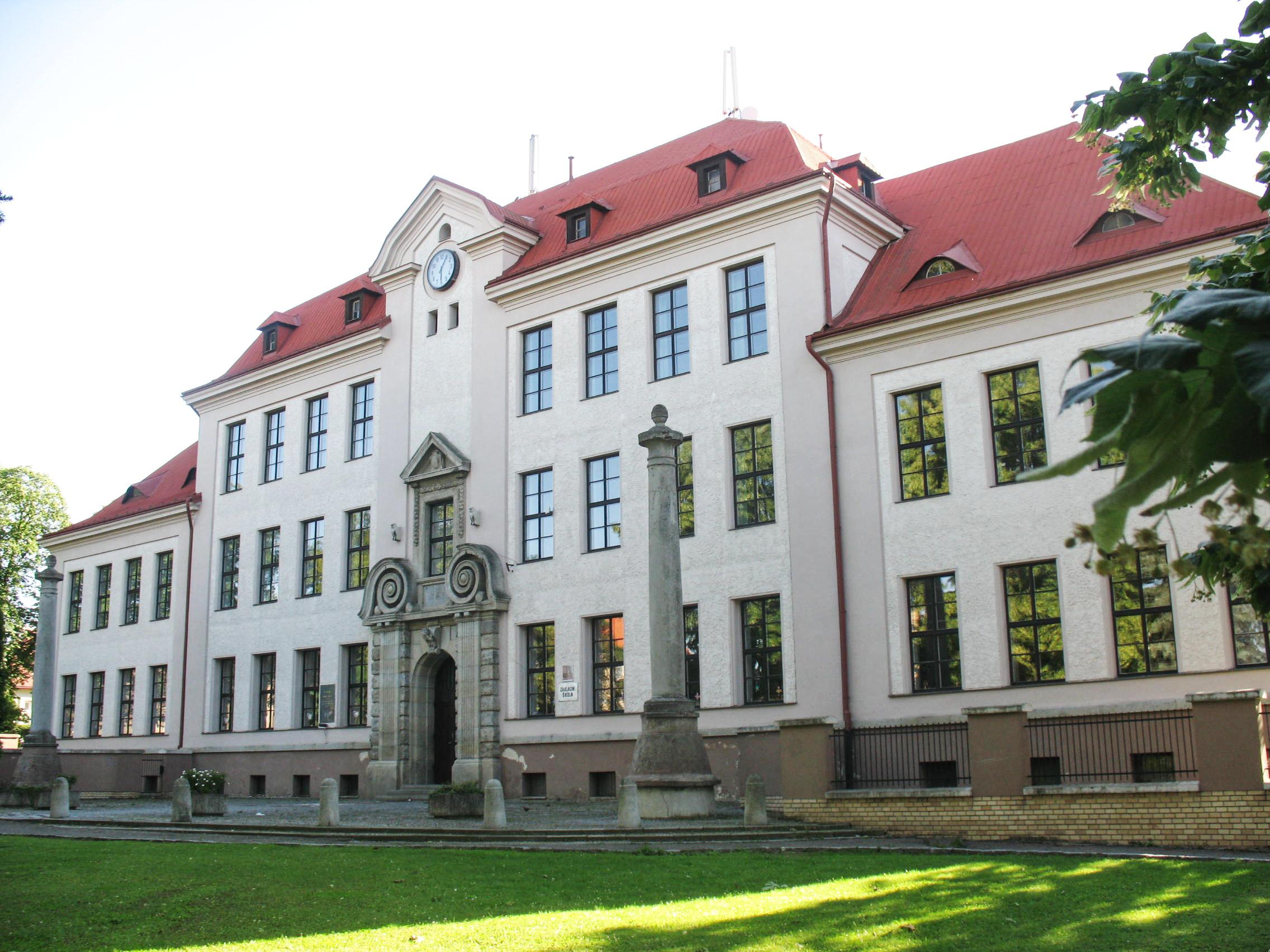 Základní škola, Skuteč, Komenského 150, okres Chrudim