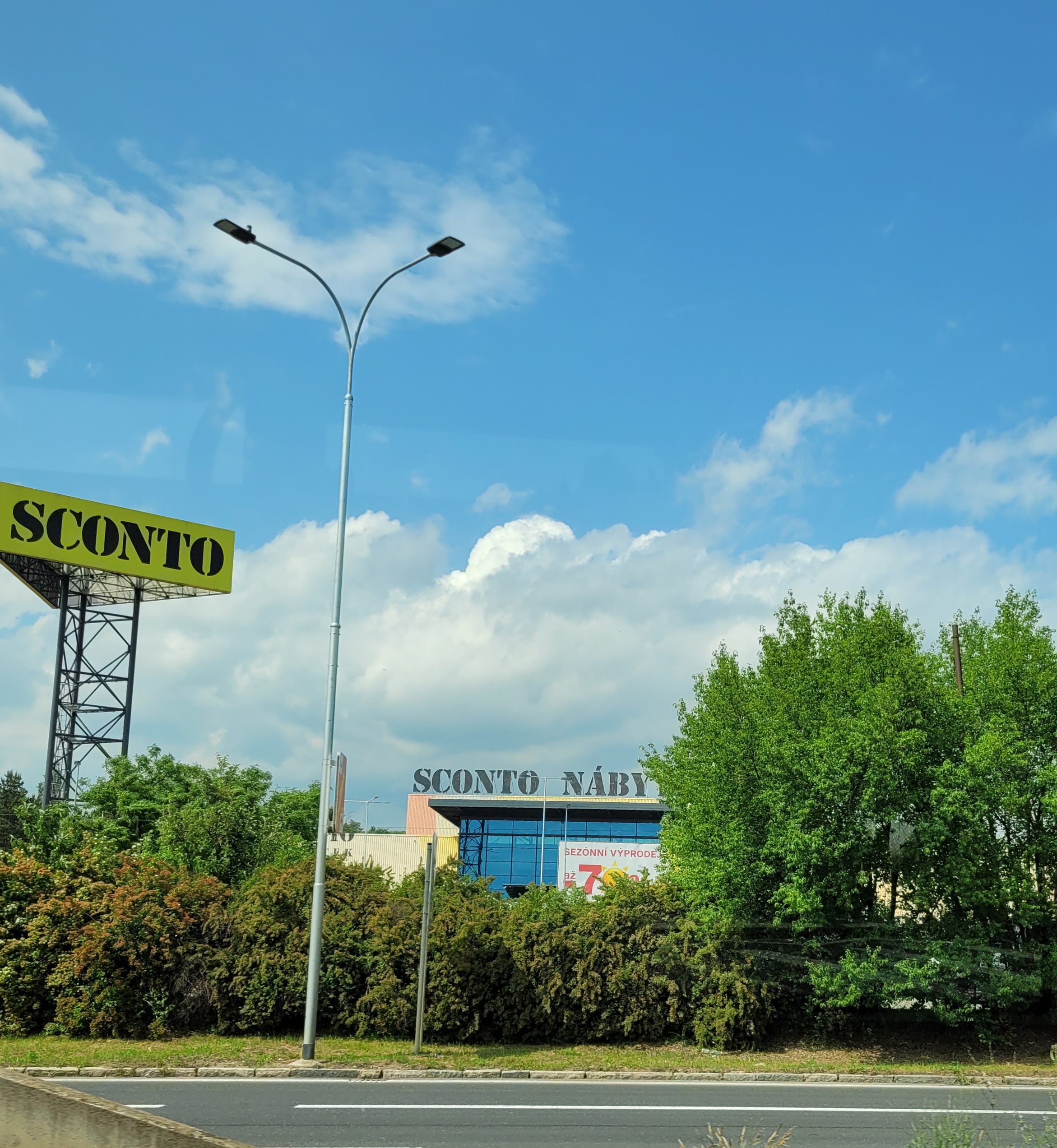 SCONTO Nábytek foto 2