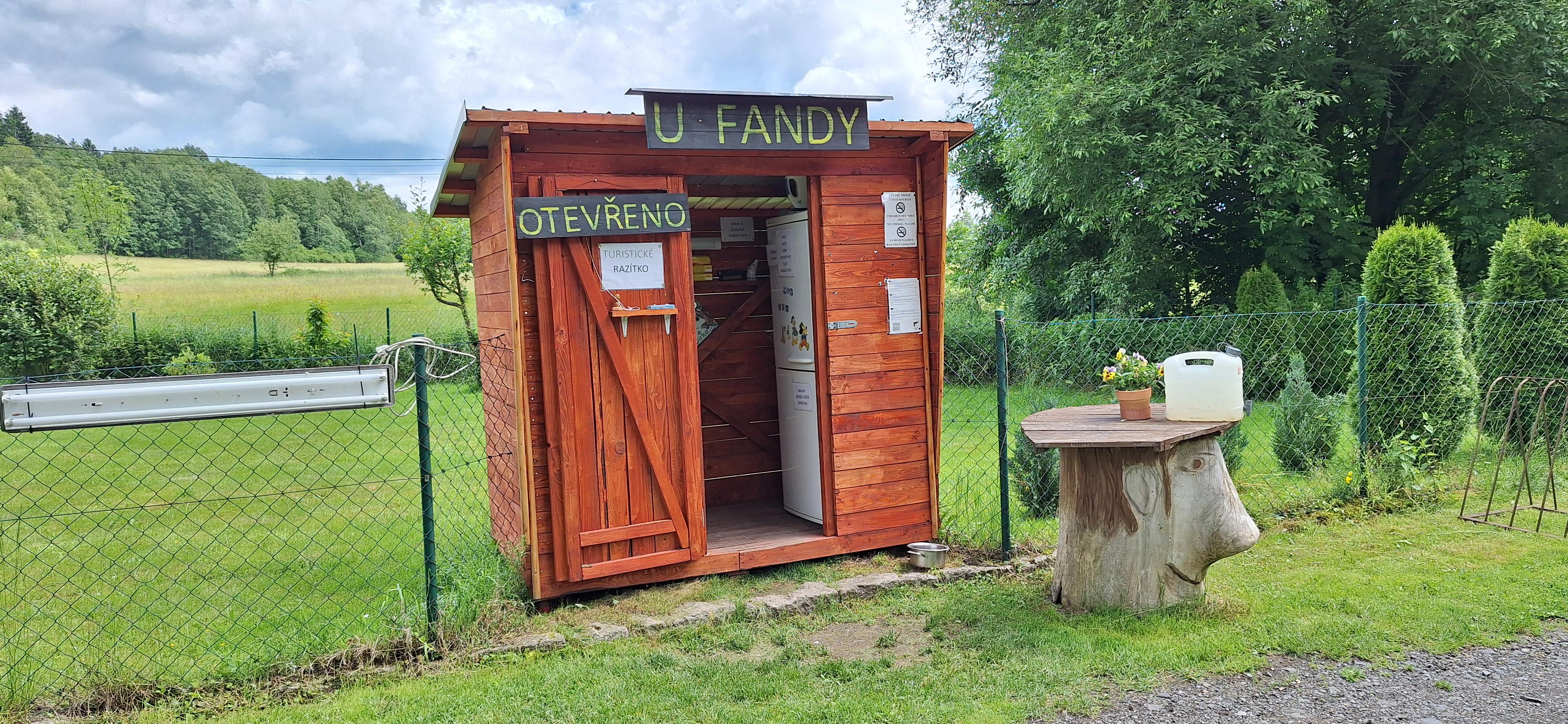 Samoobslužný bar u Fandy