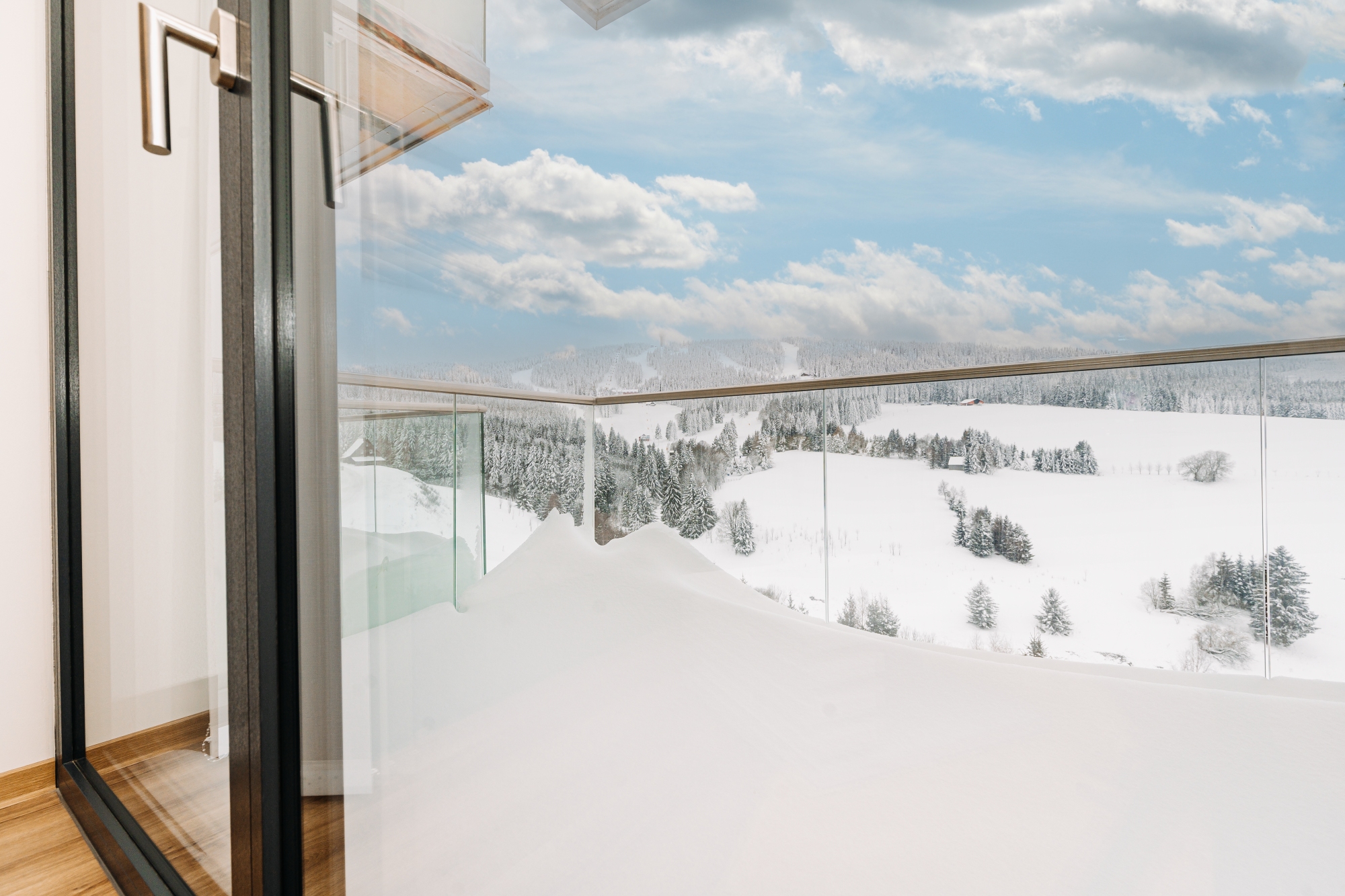 RYVR Real Estate s.r.o. foto 4