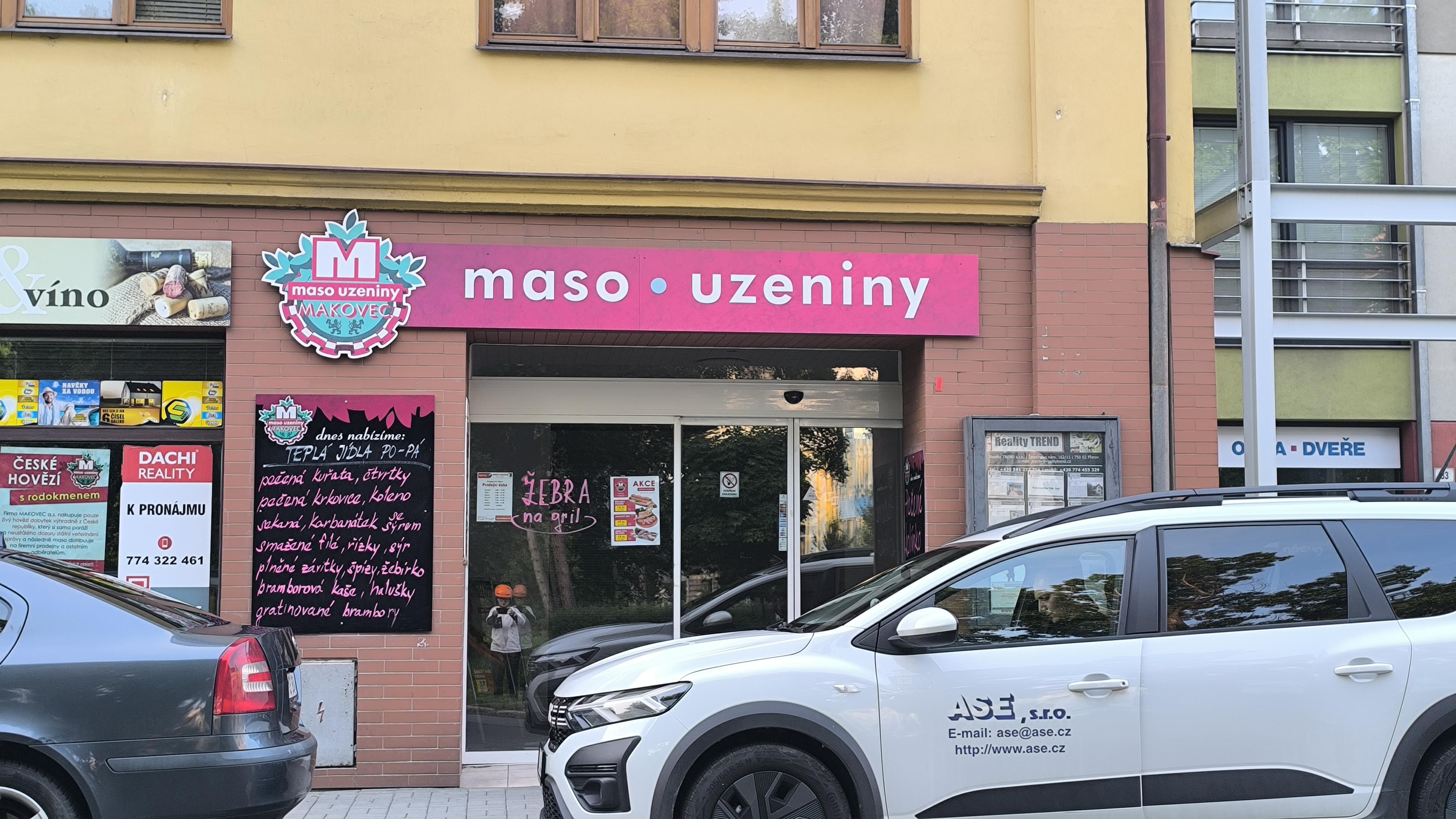 Makovec - maso uzeniny foto 3