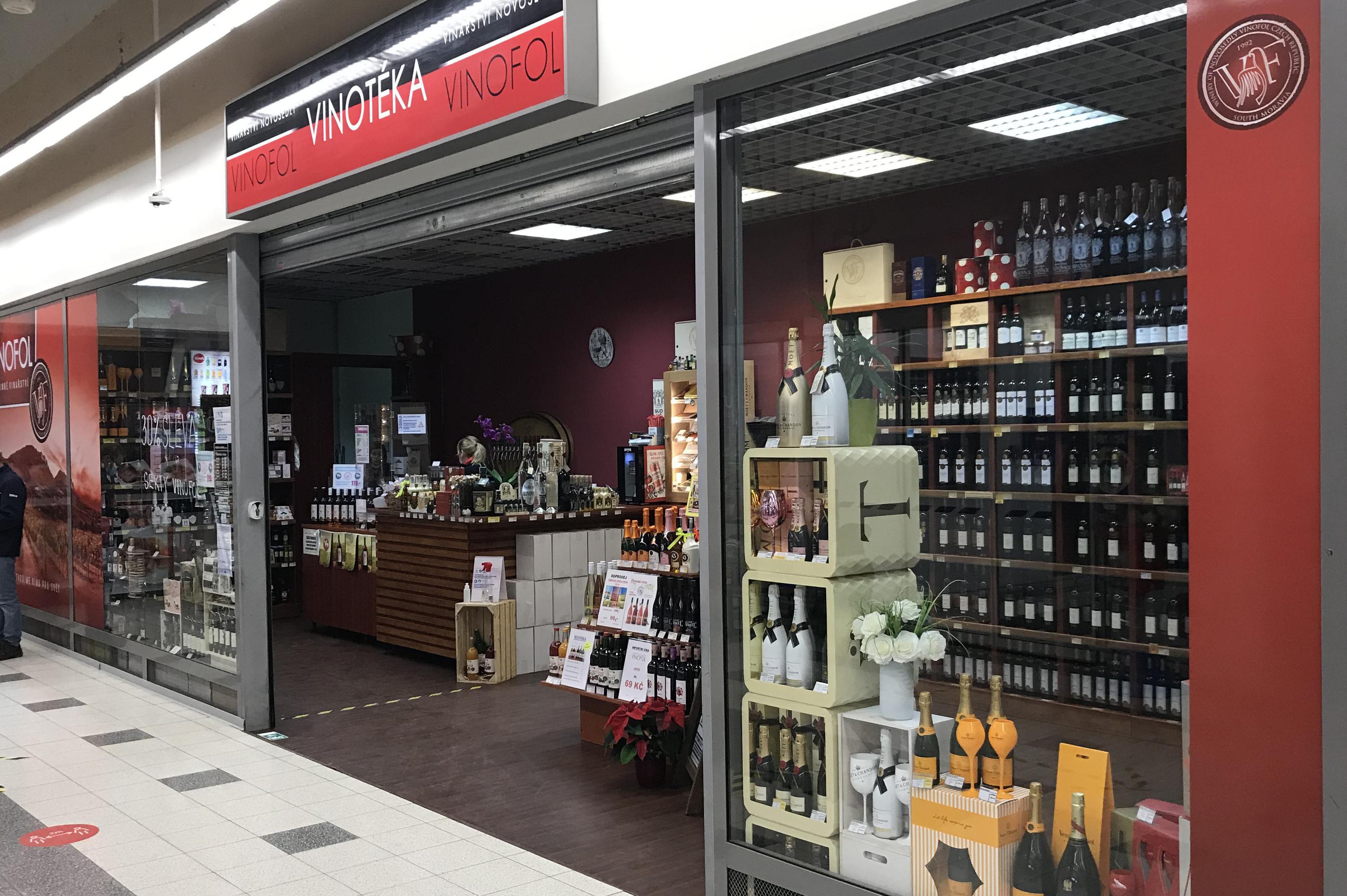 VINOTÉKA VINOFOL