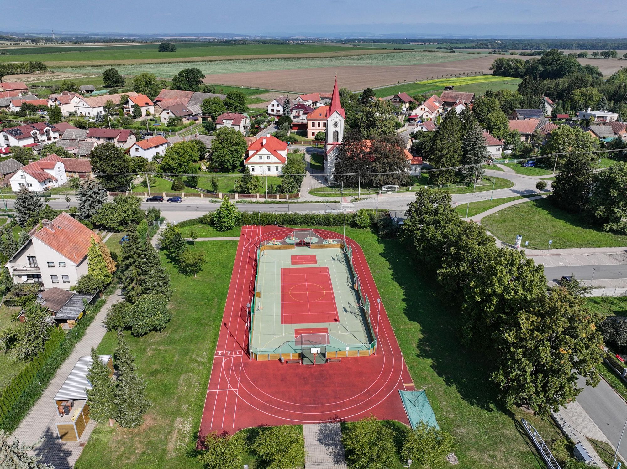 Víceúčelové hřiště Černilov foto 2