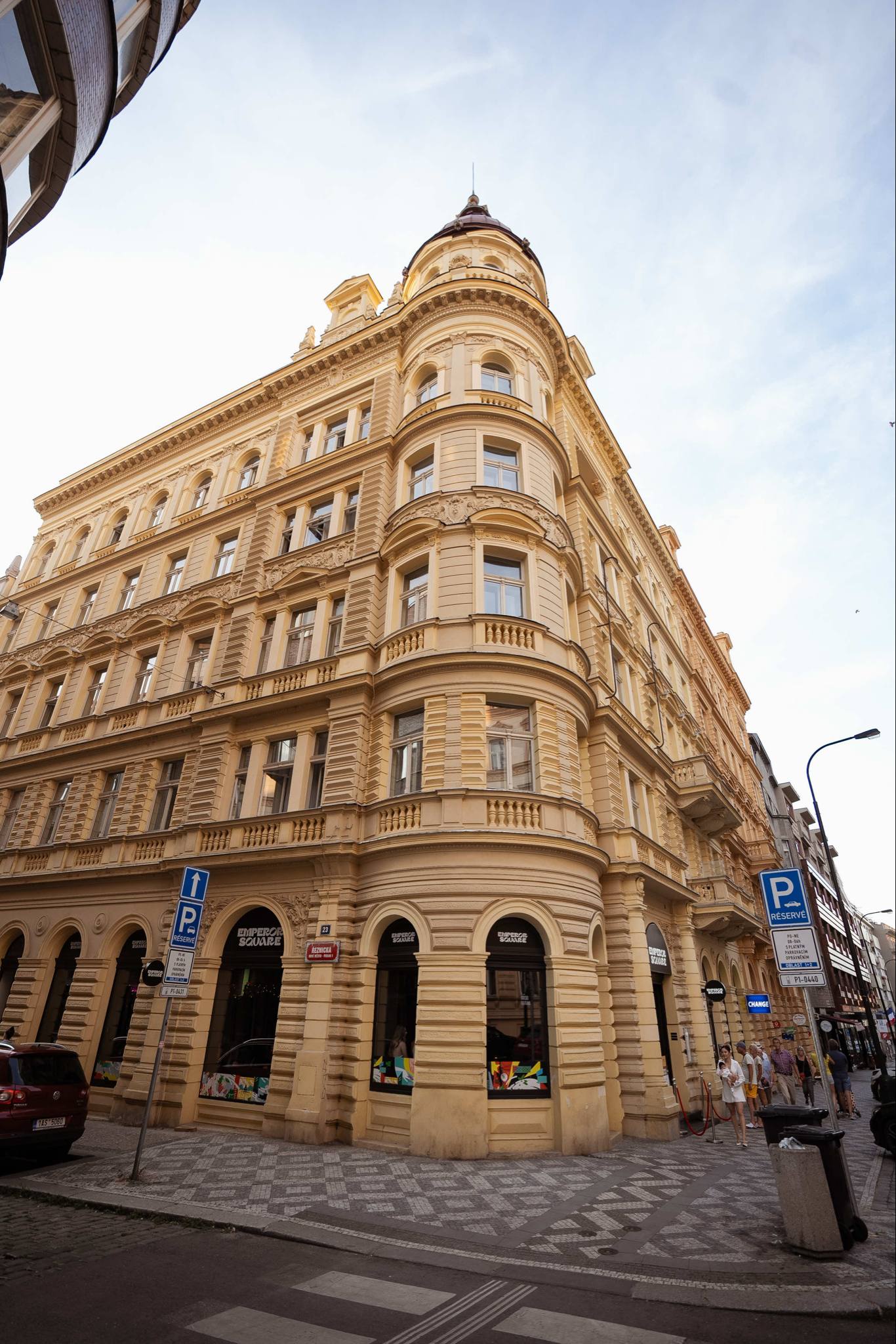 Emperor Square foto 6