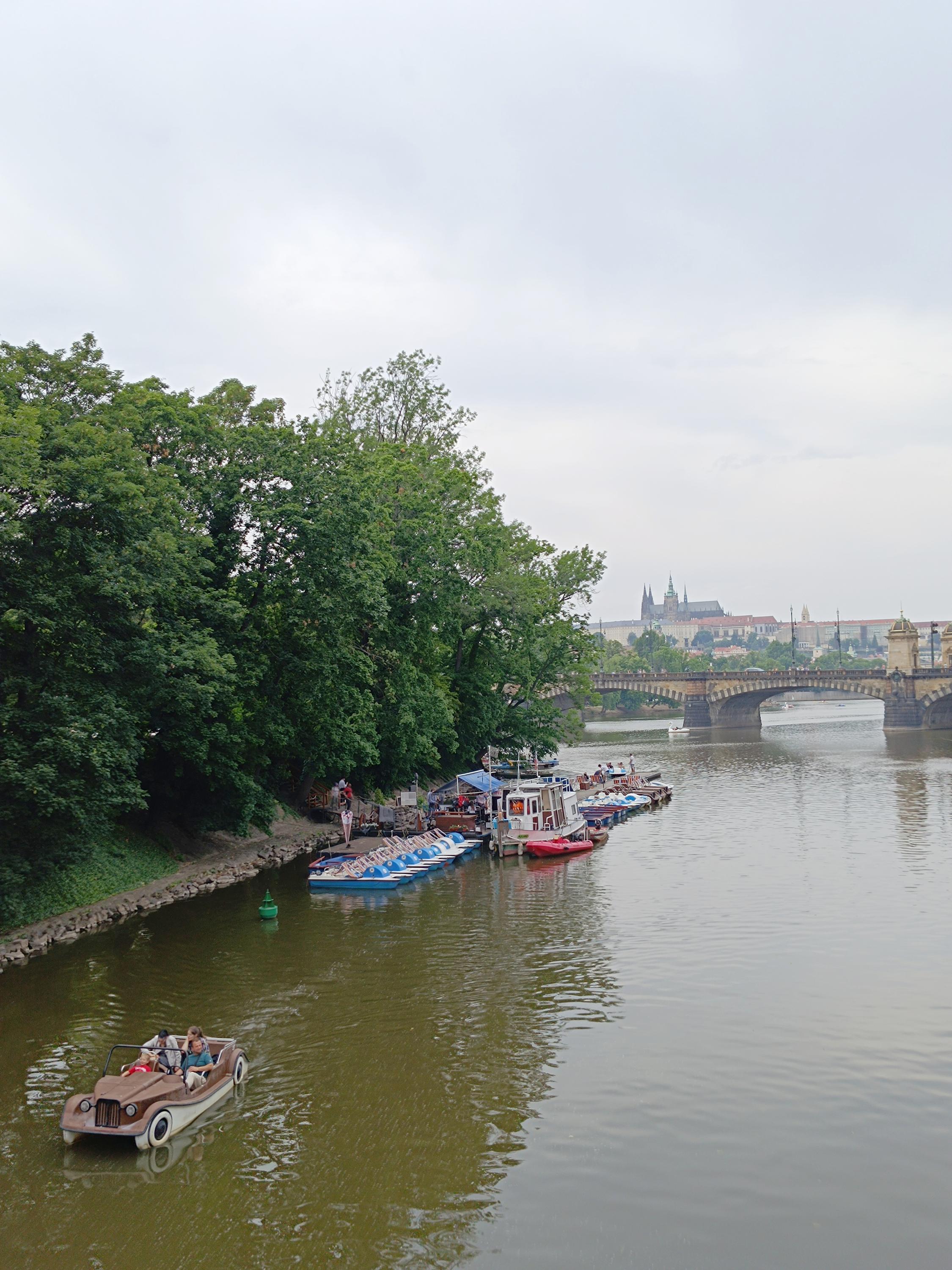 Půjčovna lodiček a šlapadel U Kotvy foto 3