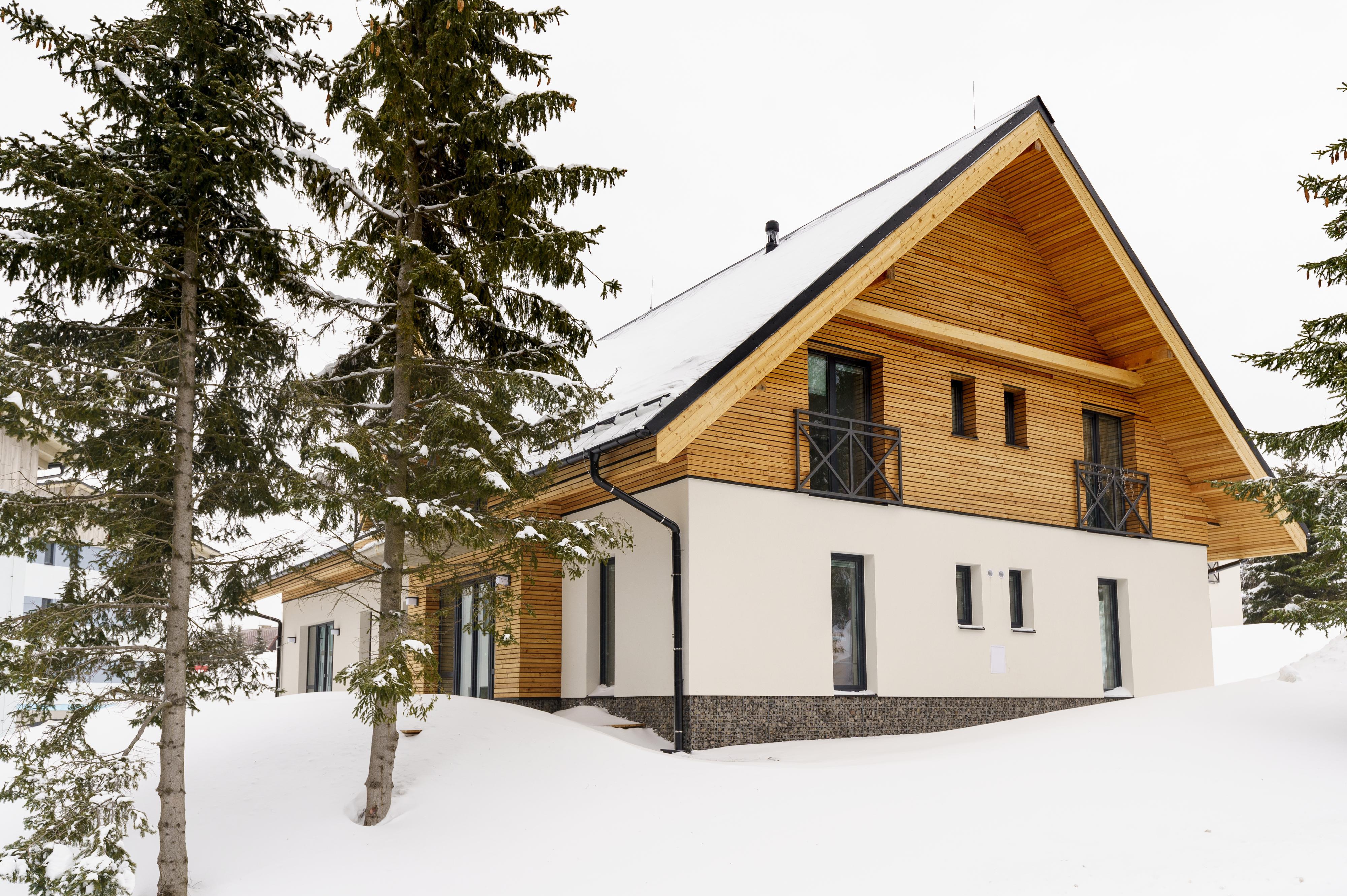 RYVR Real Estate s.r.o.