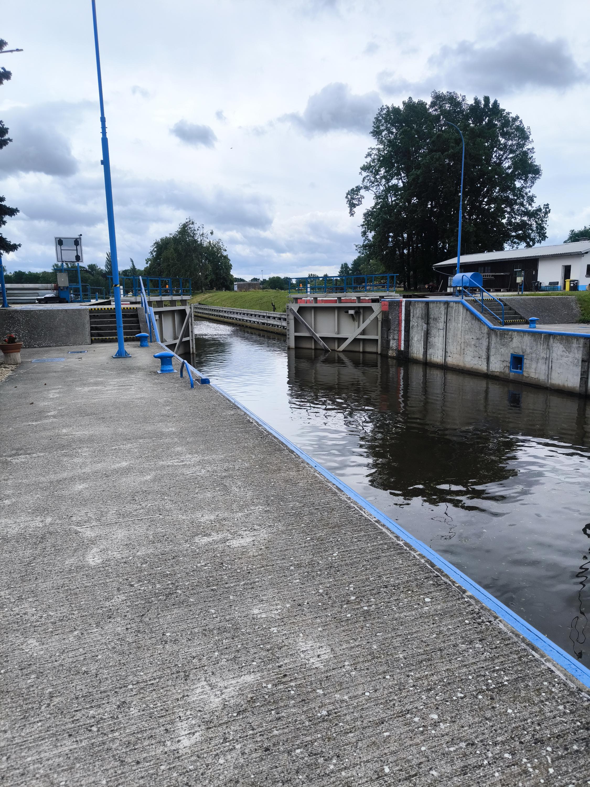 Plavební komora Hradištko foto 2