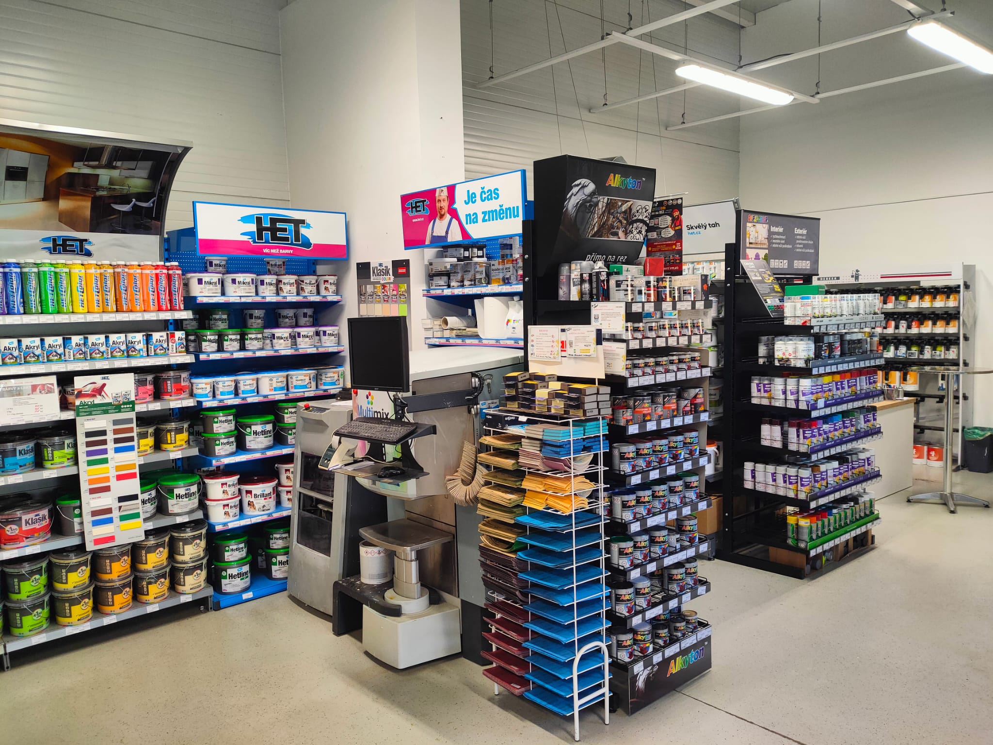 Montcolor Zavadil s.r.o. - barvy, laky foto 2