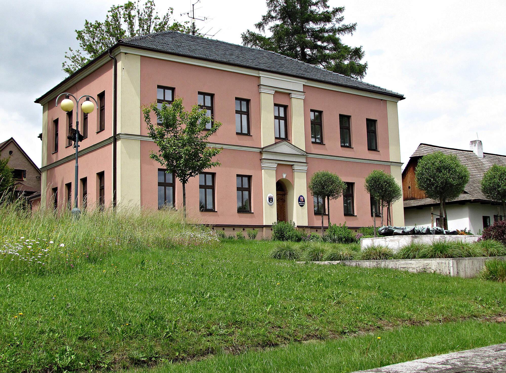 Hodslavice - obecní úřad foto 5